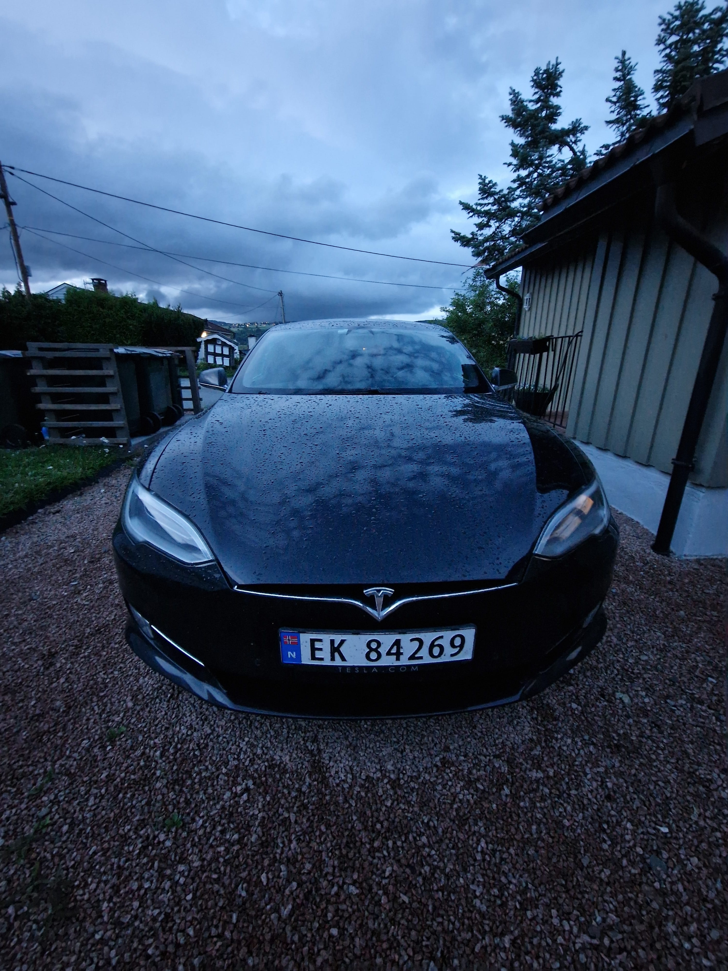 Tesla Model S med Cruisekontroll