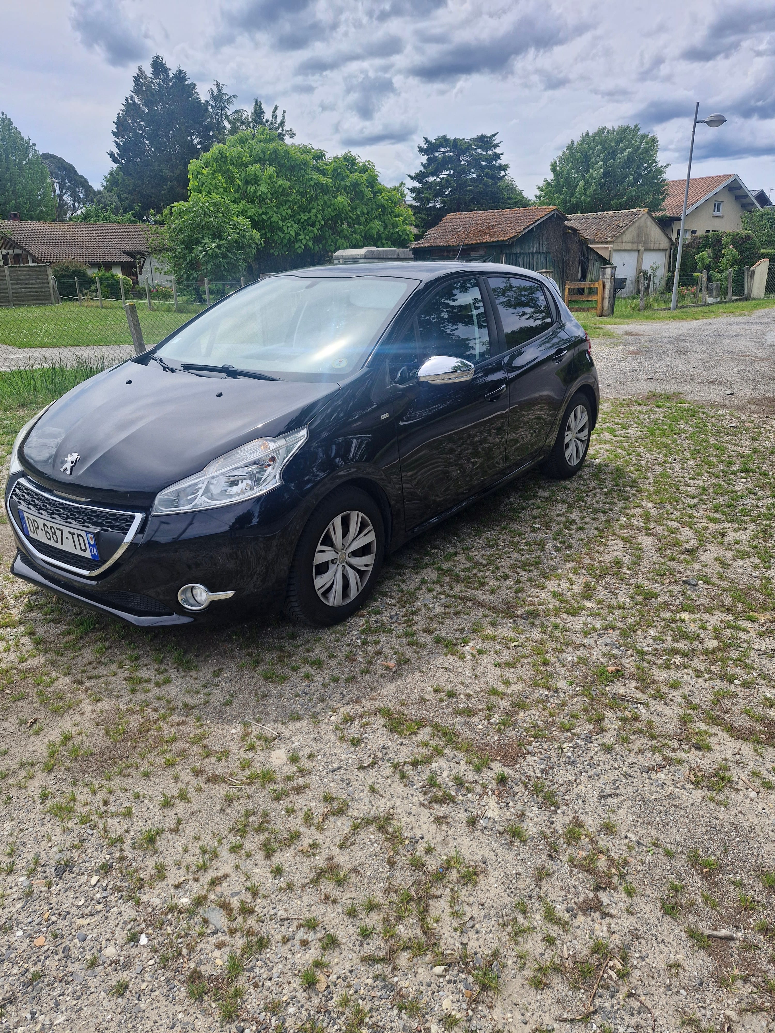 Peugeot 208, 2015, Diesel