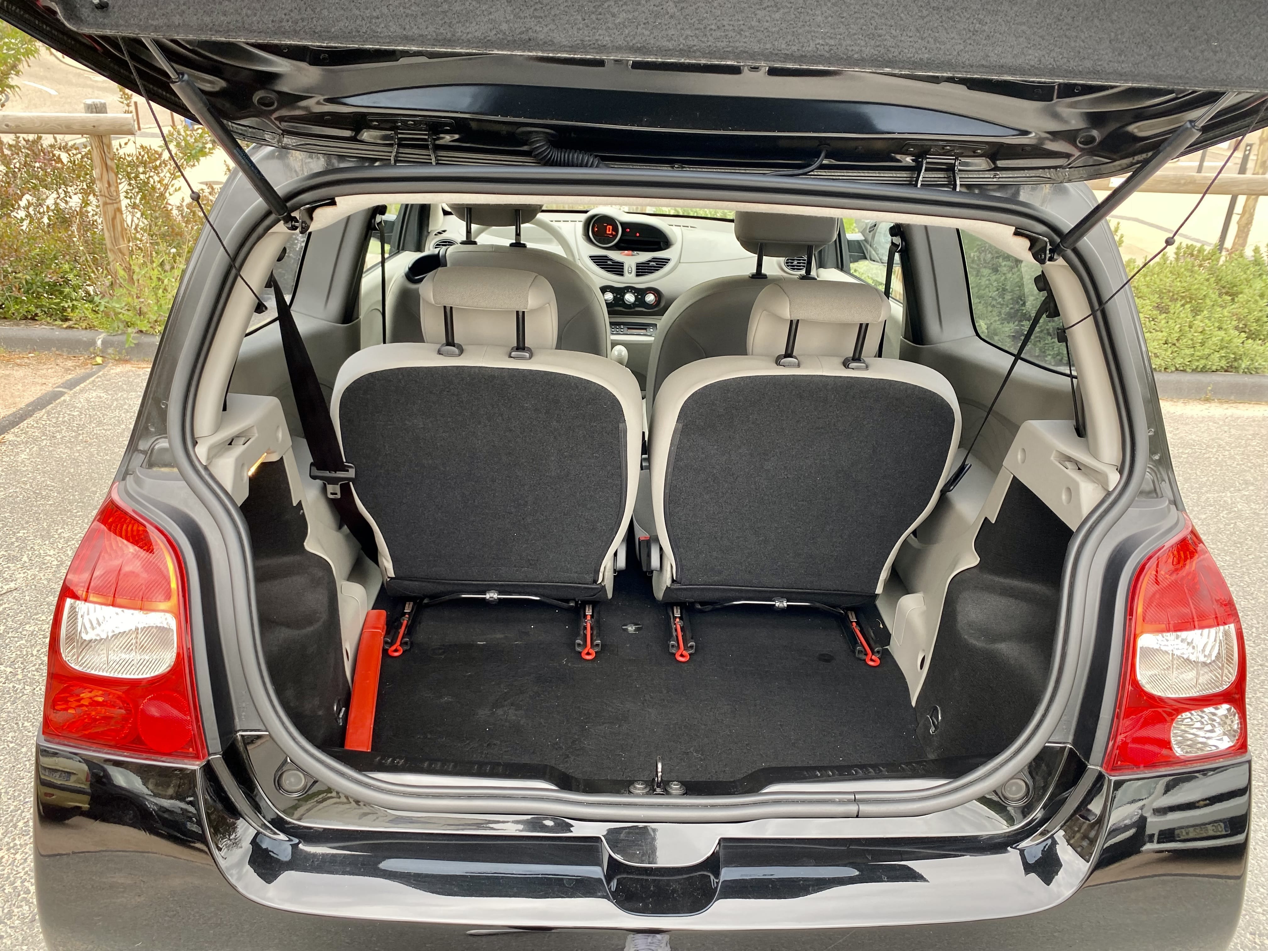 Renault Twingo II avec Entrée audio / iPod