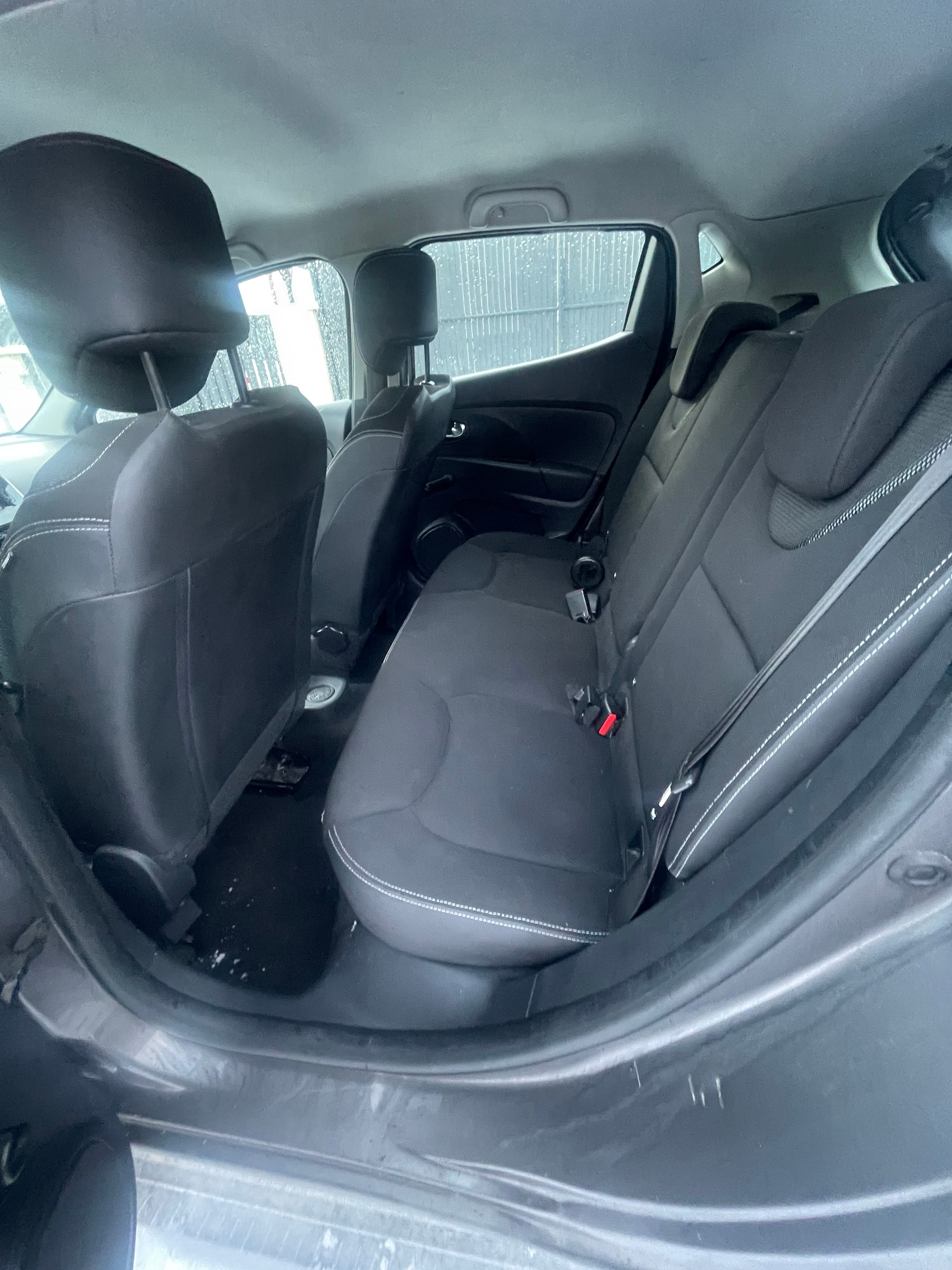 Renault Clio avec Entrée audio / iPod