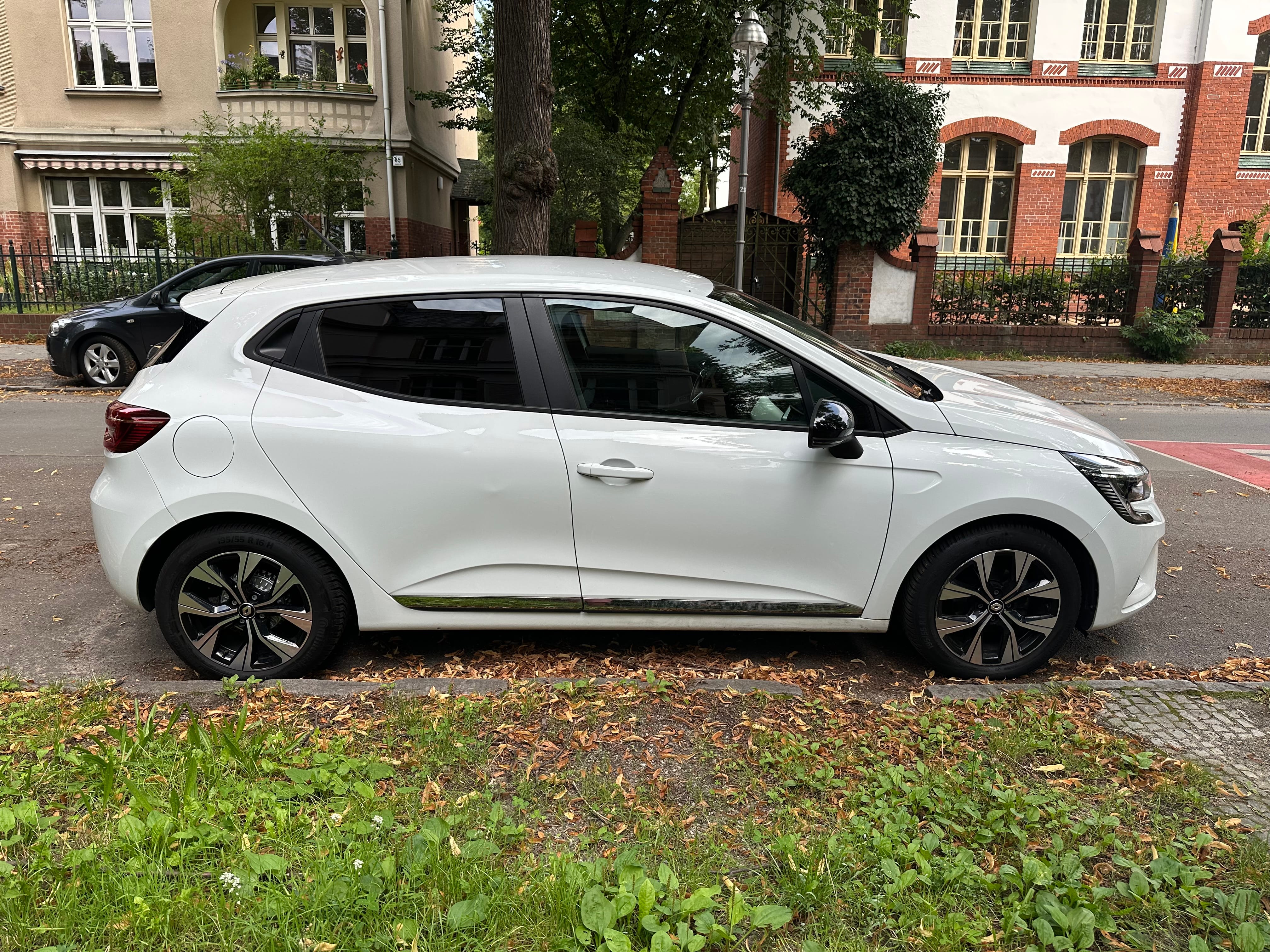 Renault Clio with Air conditioning