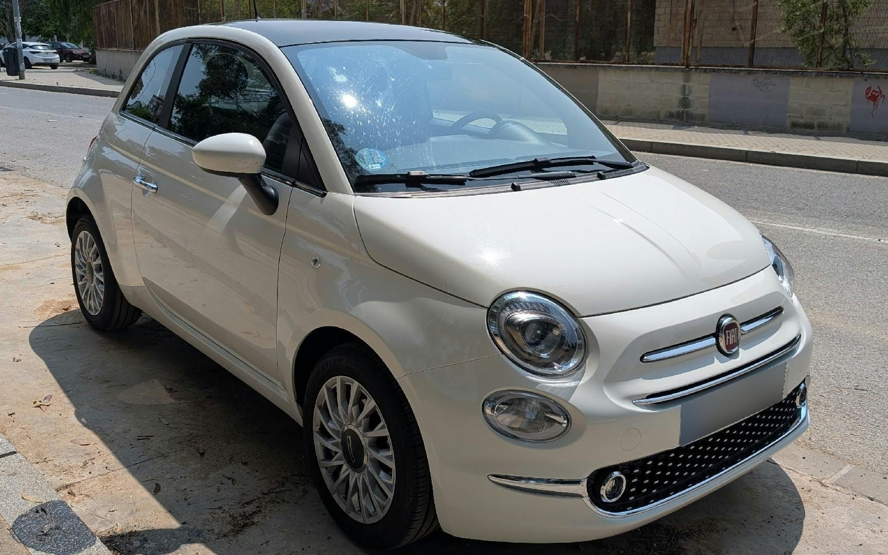 Fiat 500 Híbrido con Apple CarPlay