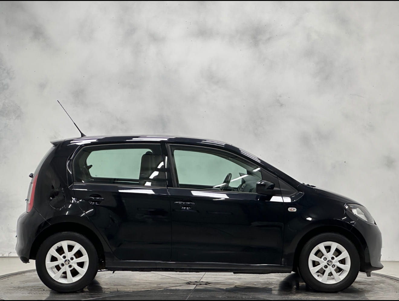 Skoda Citigo 2016 Bensin med Vinterdekk