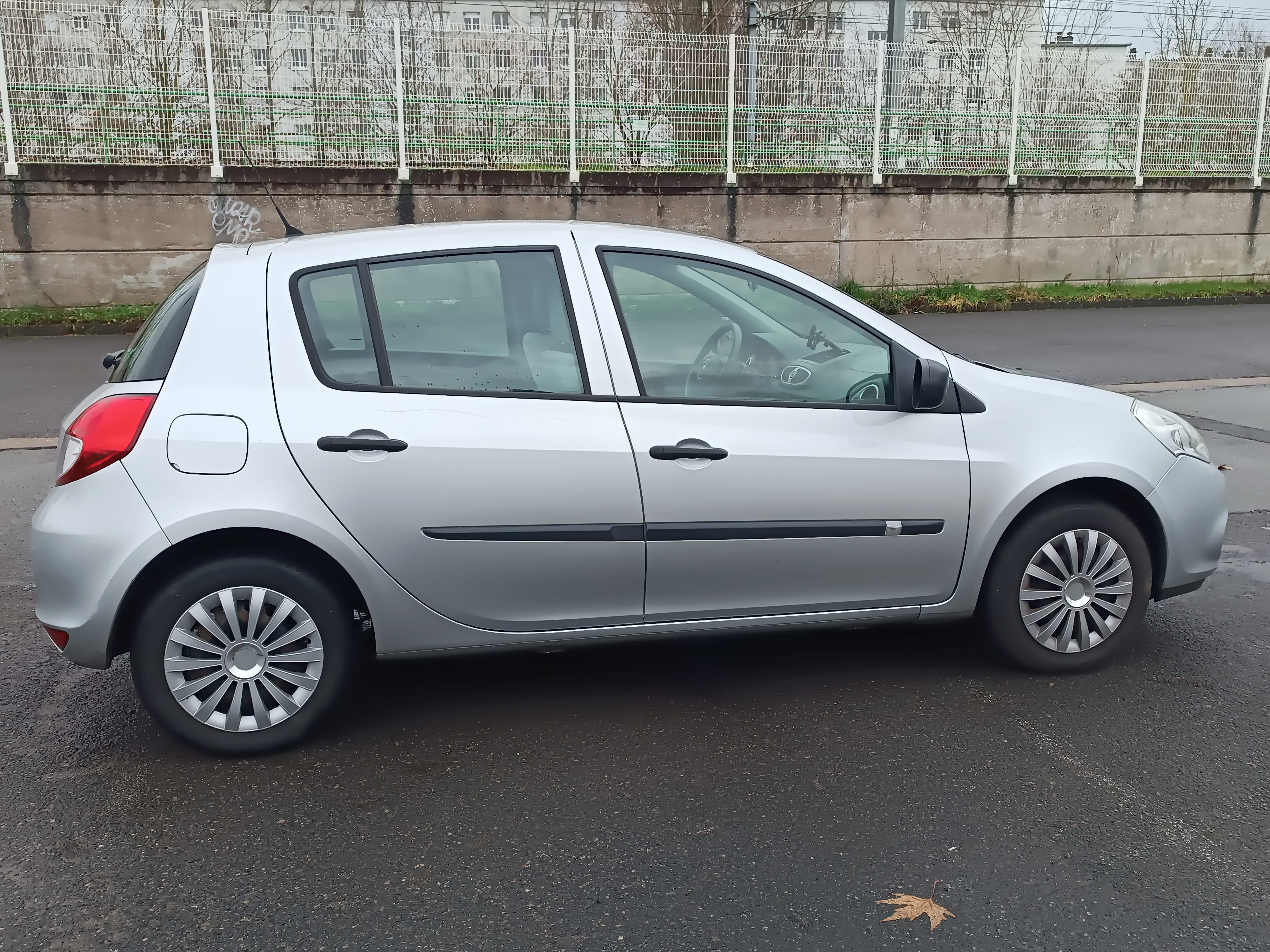Renault Clio avec Climatisation