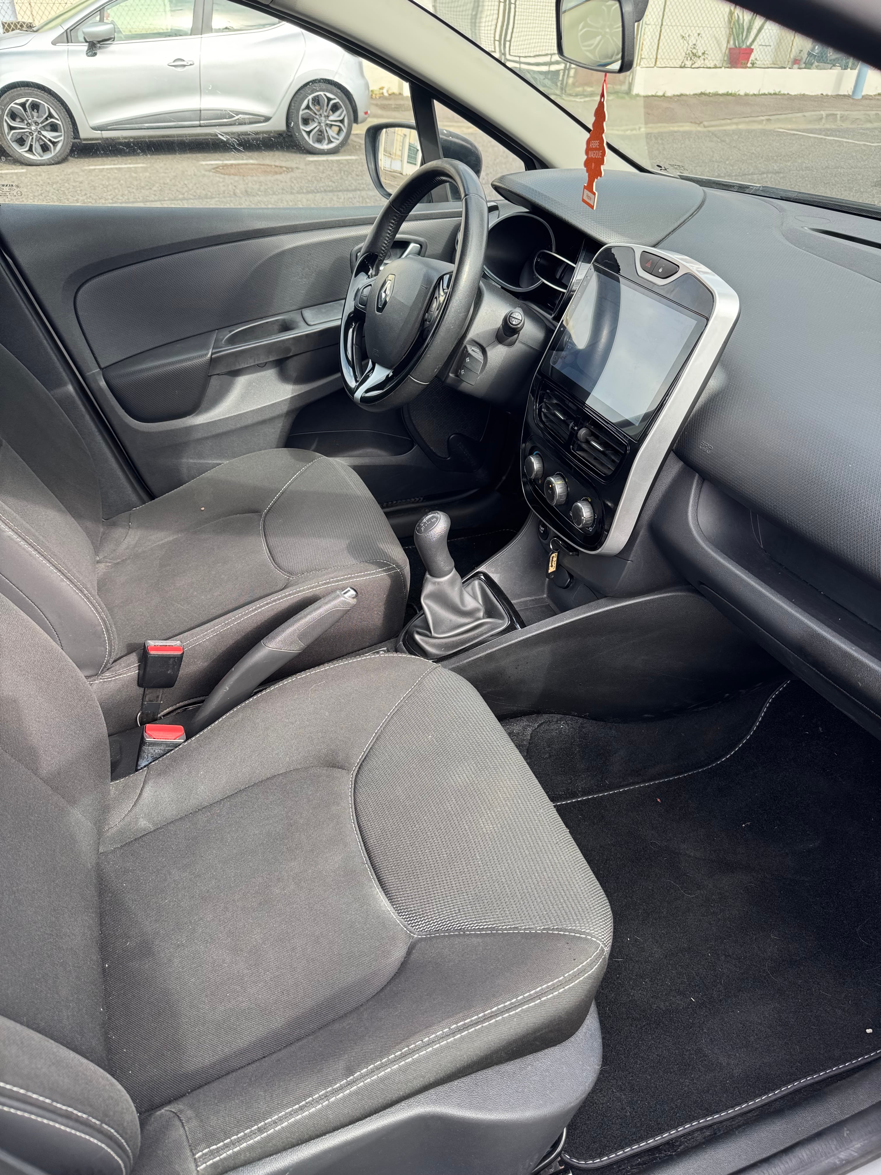 Renault Clio avec Port USB