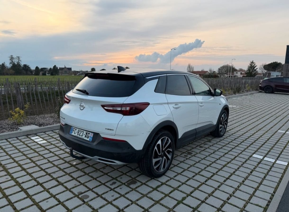 Opel Grandland X avec Caméra de recul