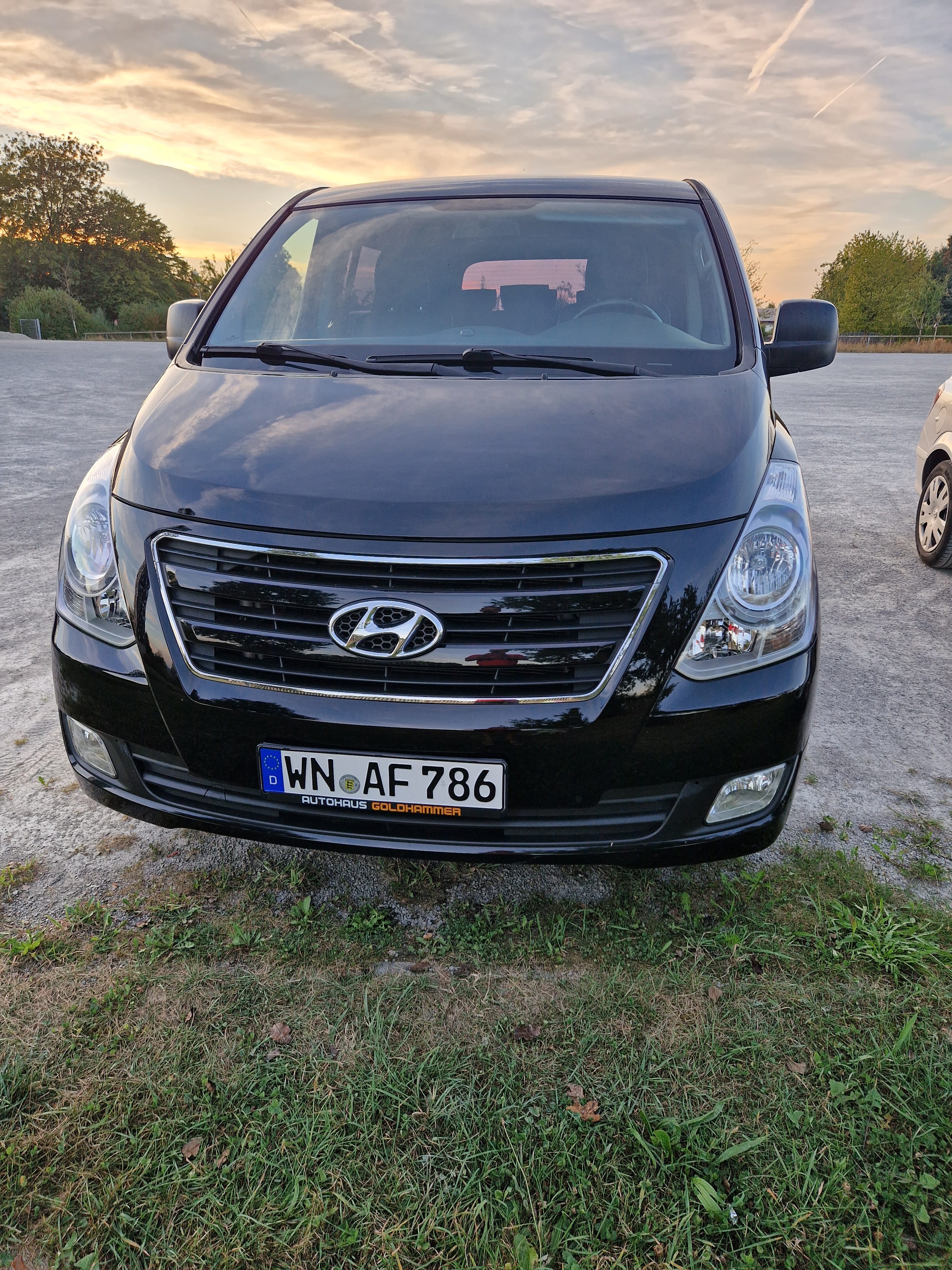 Hyundai H-1, 2016, Diesel, Automatik, 8 Sitze