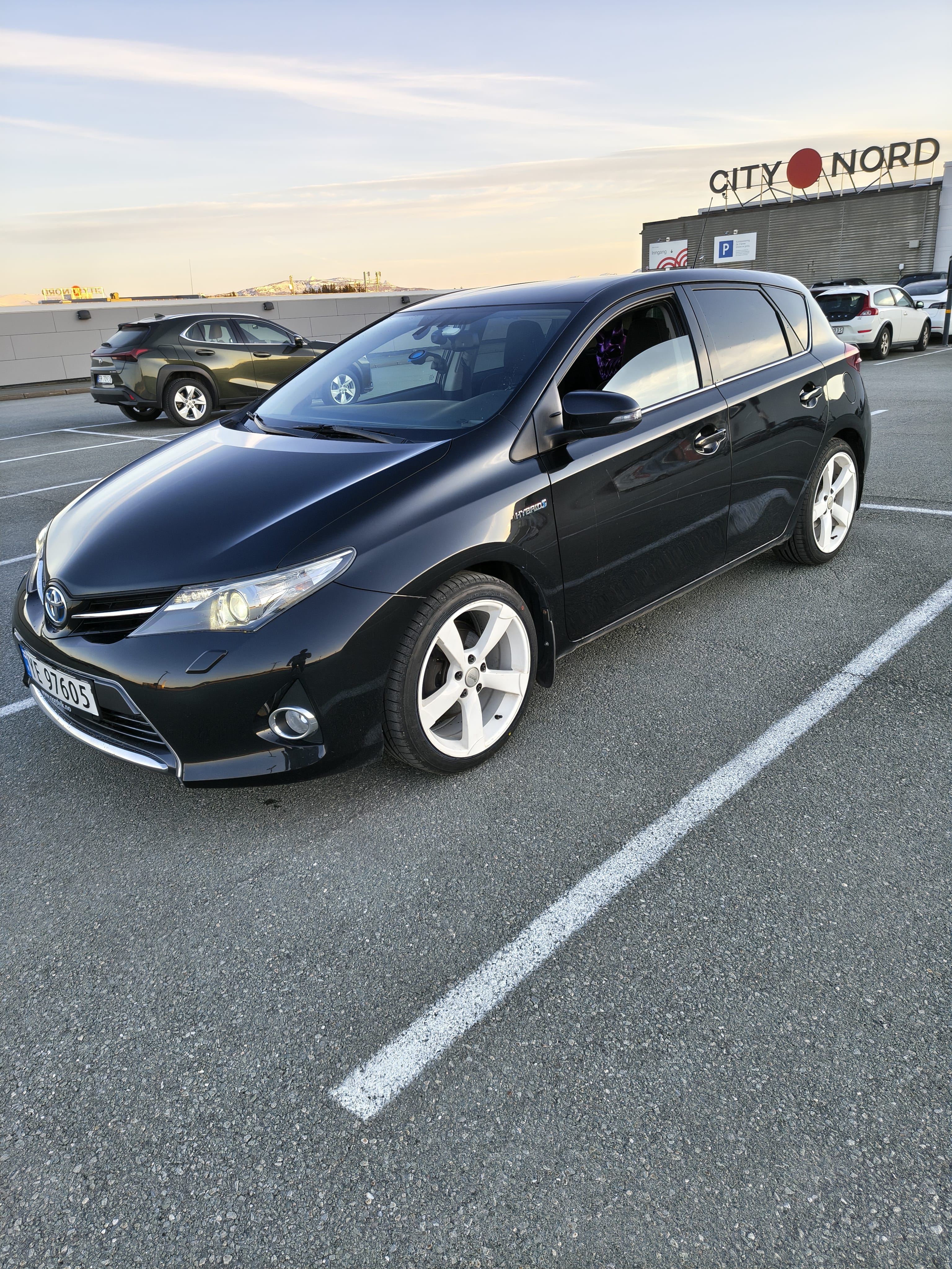 Toyota Auris Hybrid med Aircondition
