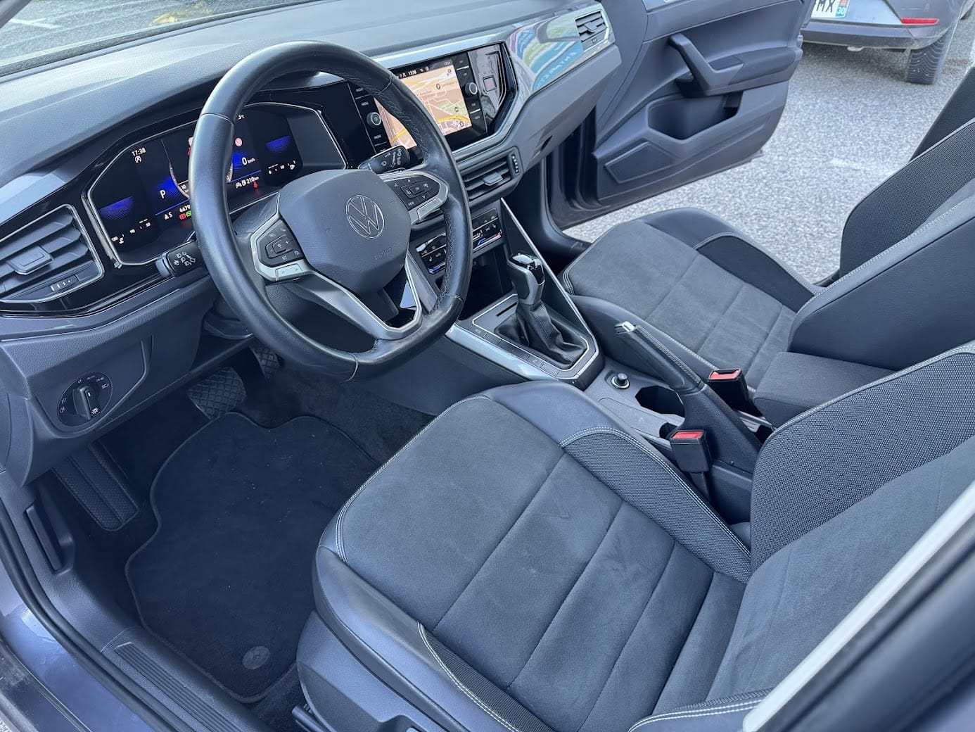 Volkswagen Polo Ess BV auto GW830QT avec GPS