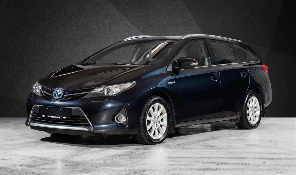 Toyota Auris 1.8 hybrid touring sports, 2014, Blyfri 95 / Elektrisk (hybrid), automatisk
