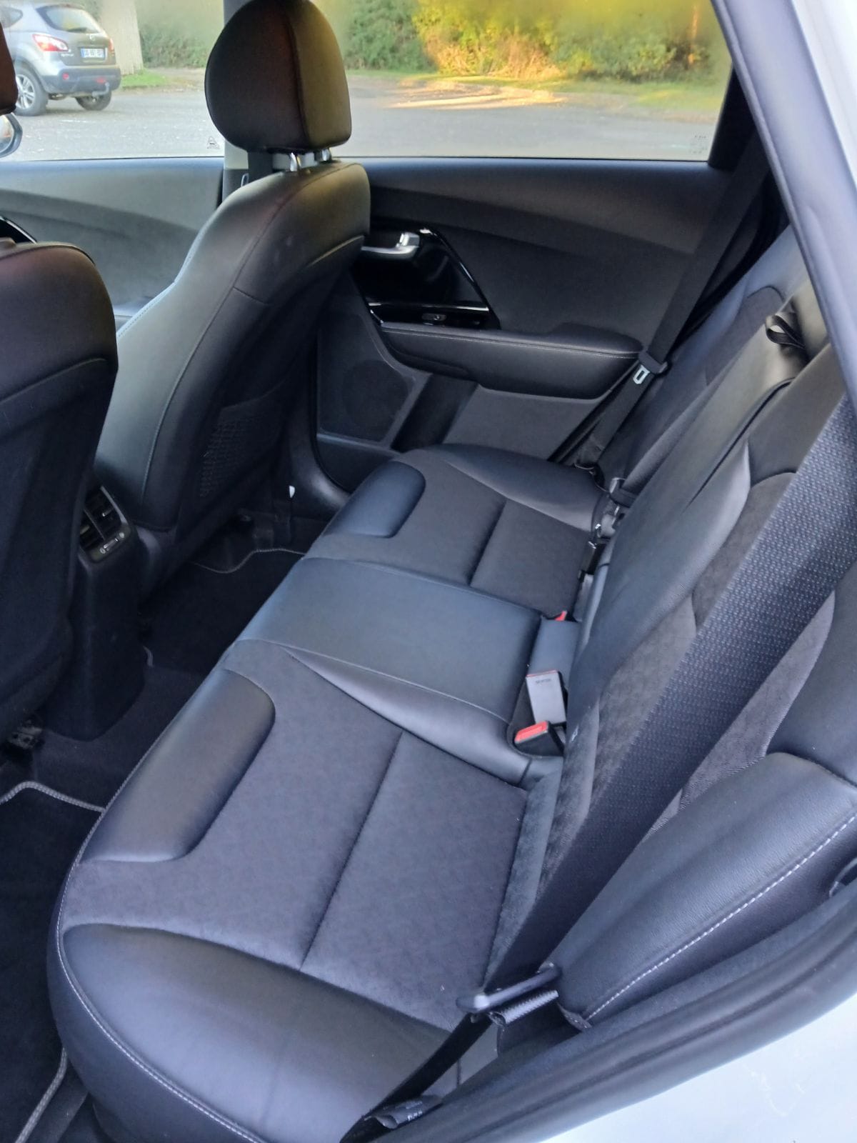 Kia Niro Hybride avec Quatre roues motrices