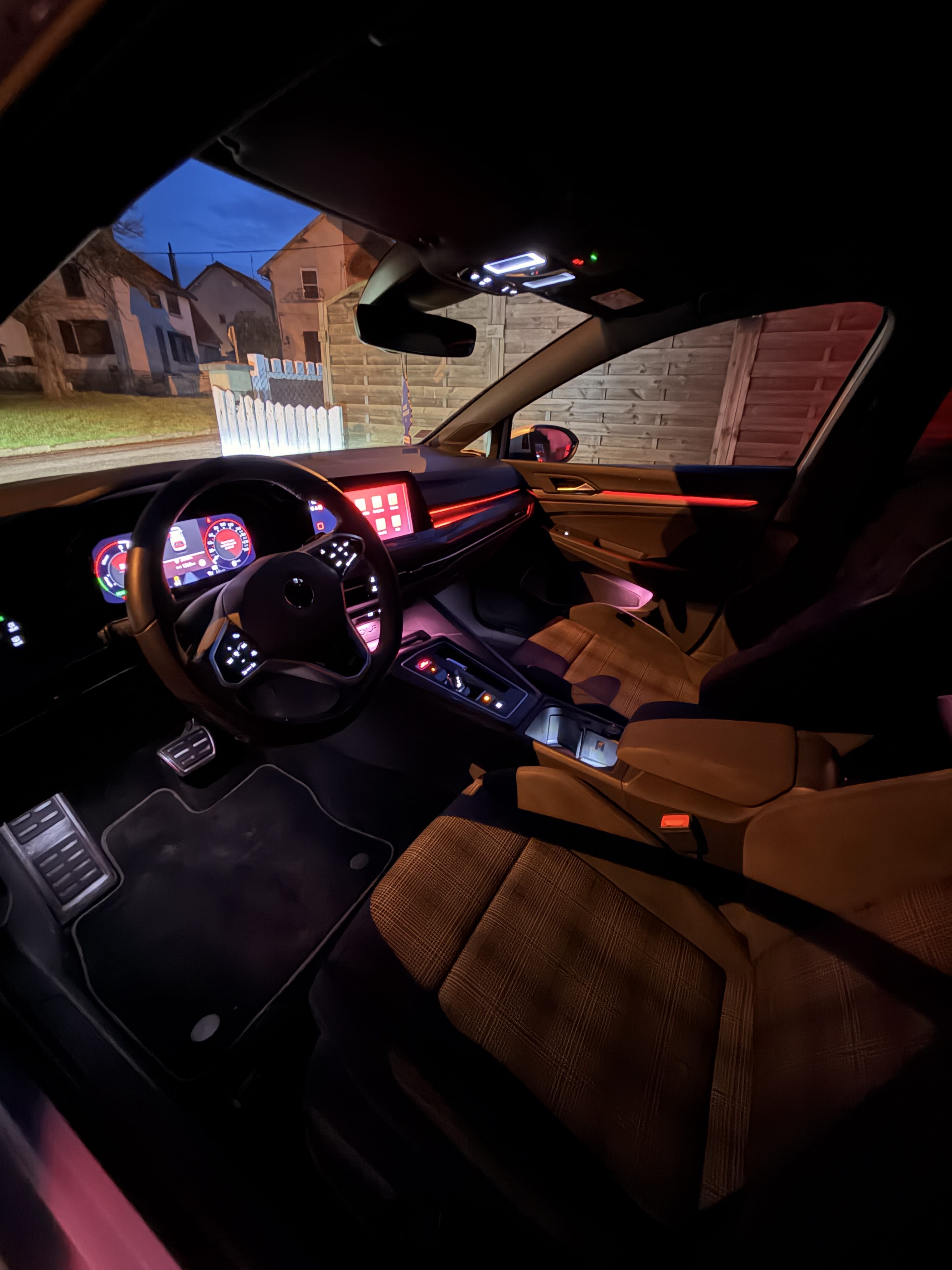 Volkswagen Golf GTE avec GPS
