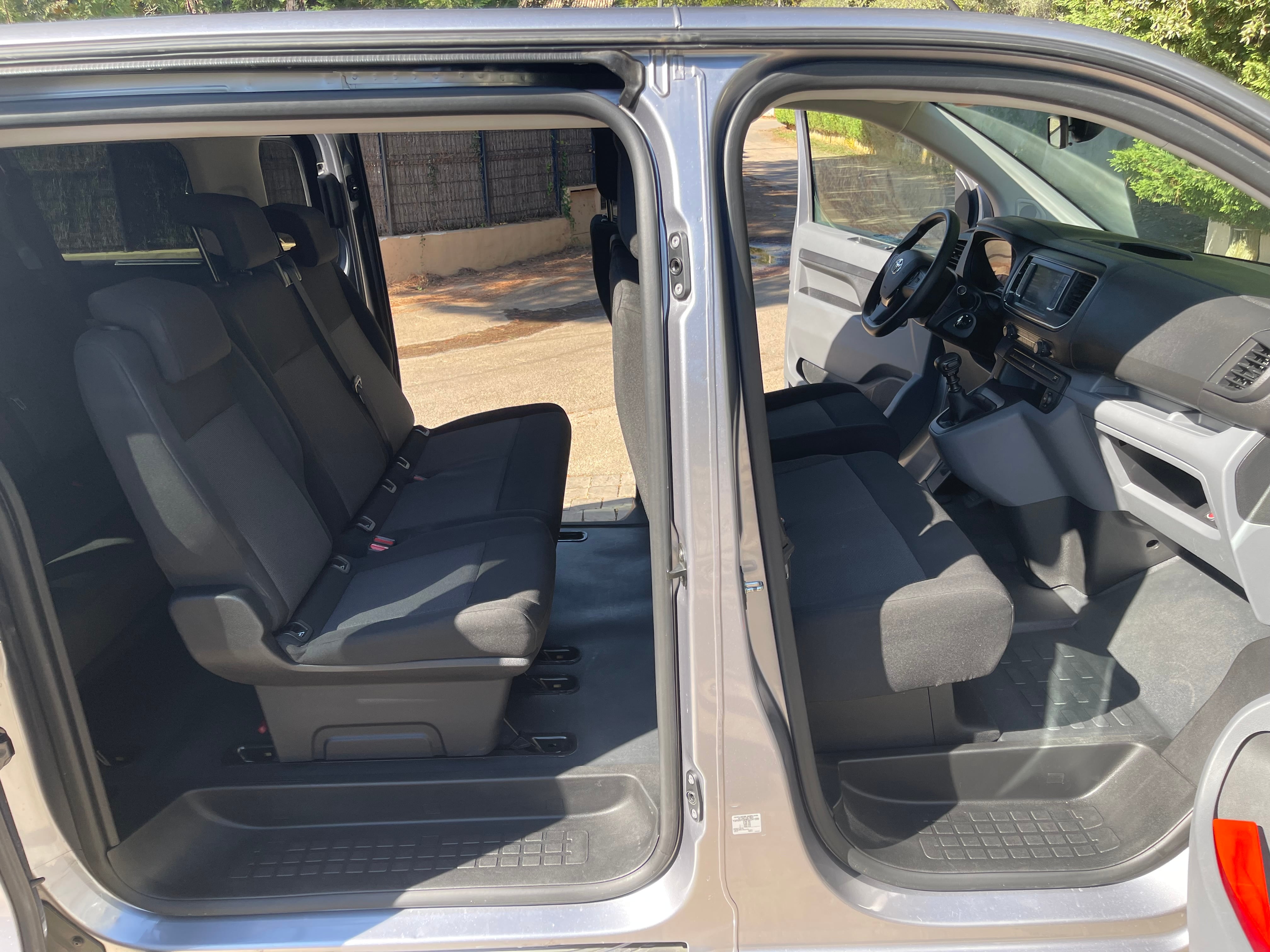 Toyota Proace Verso with Bluetooth audio
