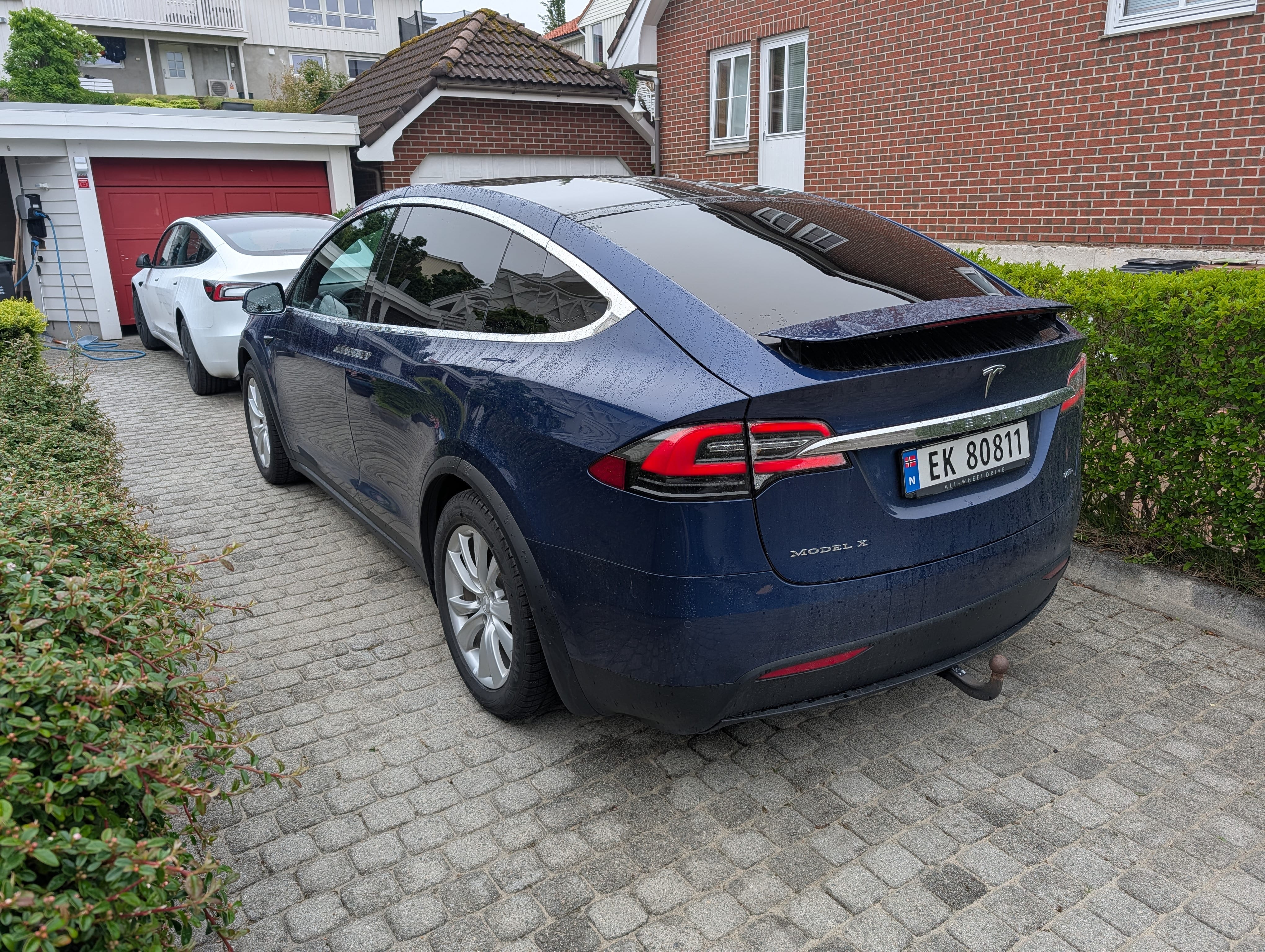 Tesla Model X 75D med Ryggekamera