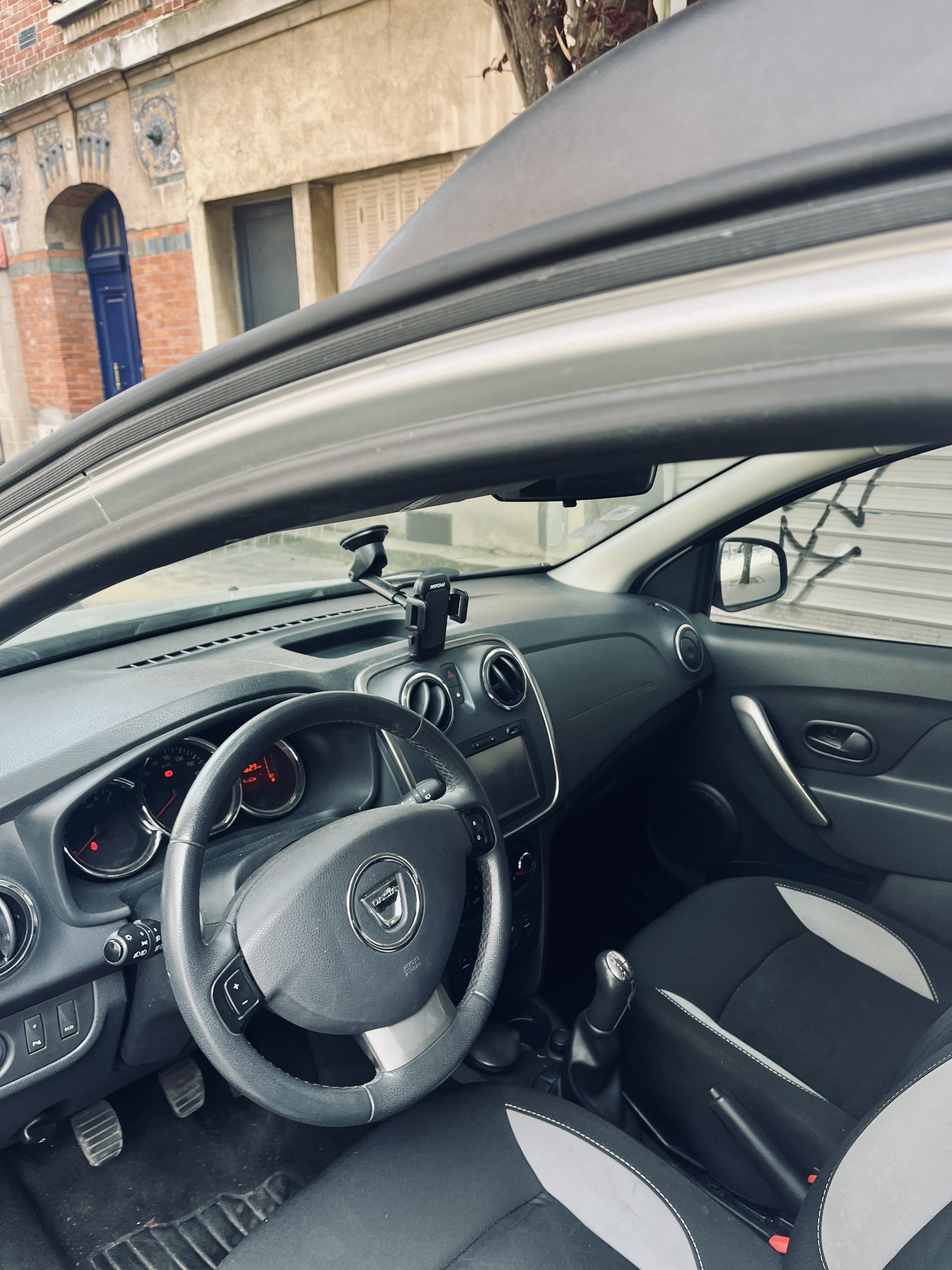 Dacia Sandero Stepway avec Siège bébé