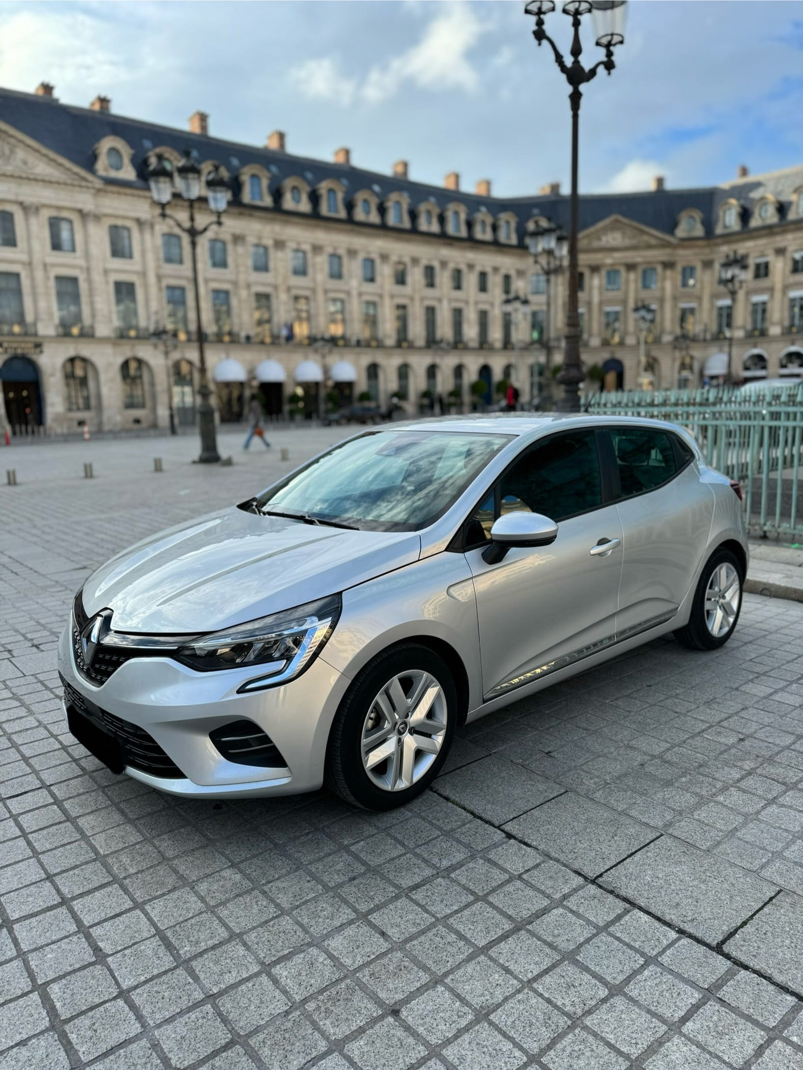 Renault Clio E-tech, 2021, Essence 98 / Électrique (hybride), automatique