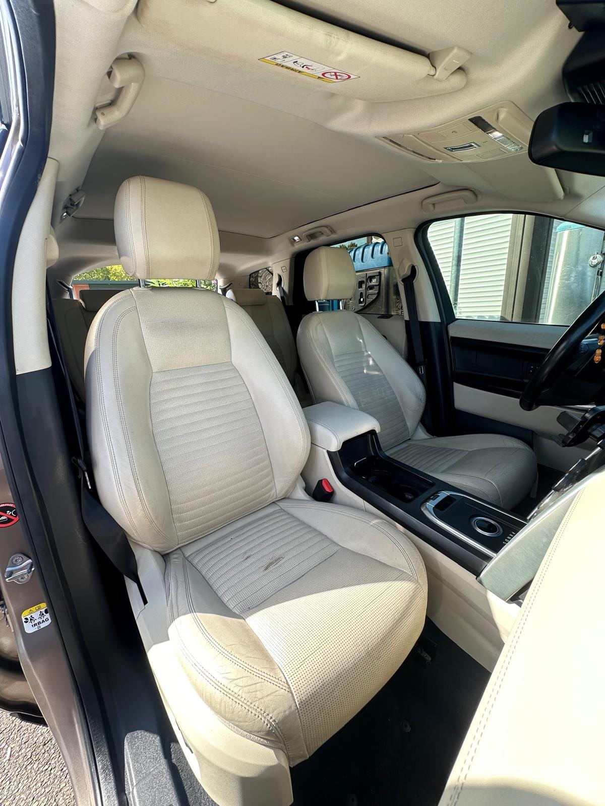 Land-Rover Discovery Sport SE