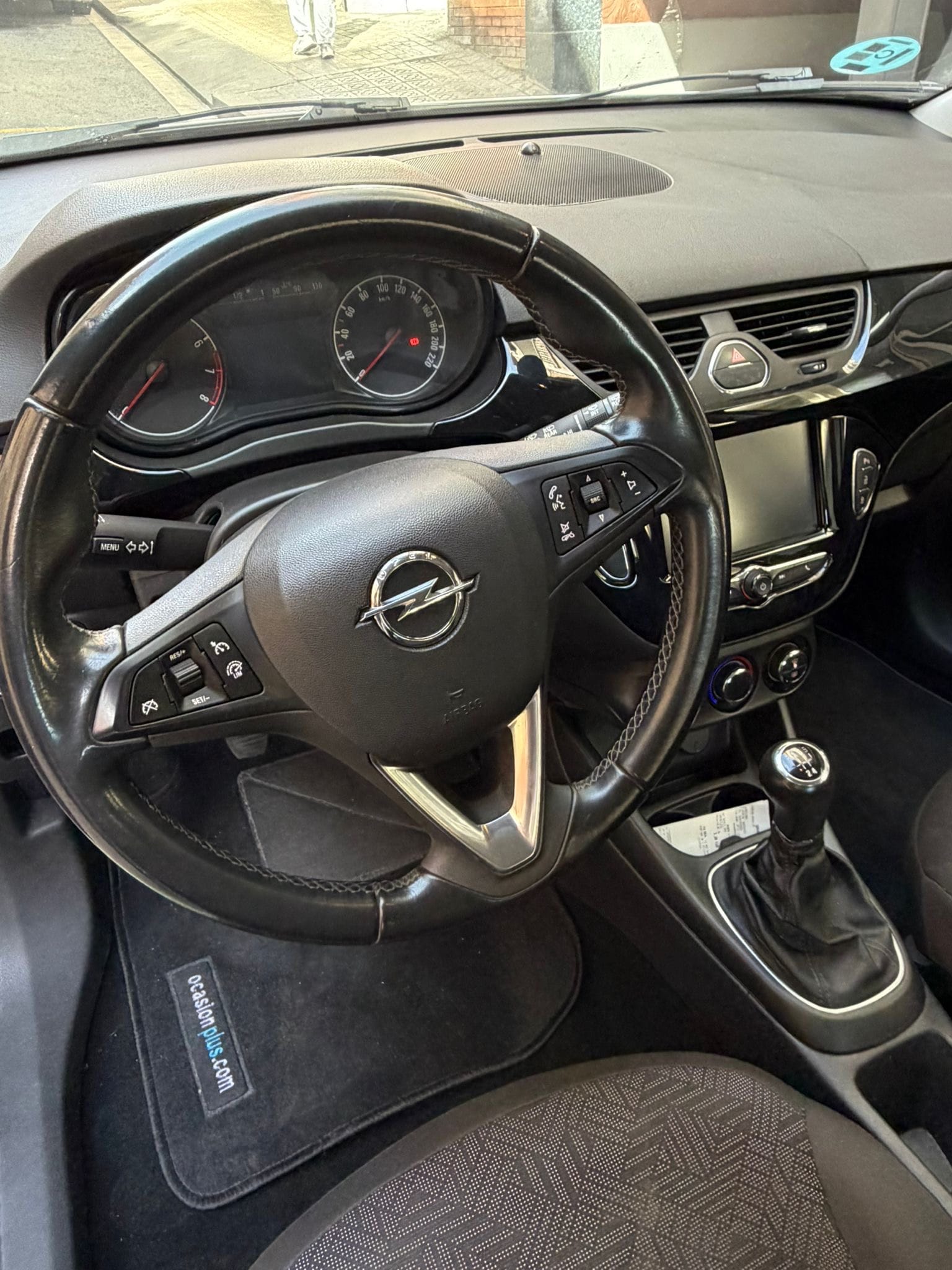 Opel Corsa avec Régulateur de vitesse