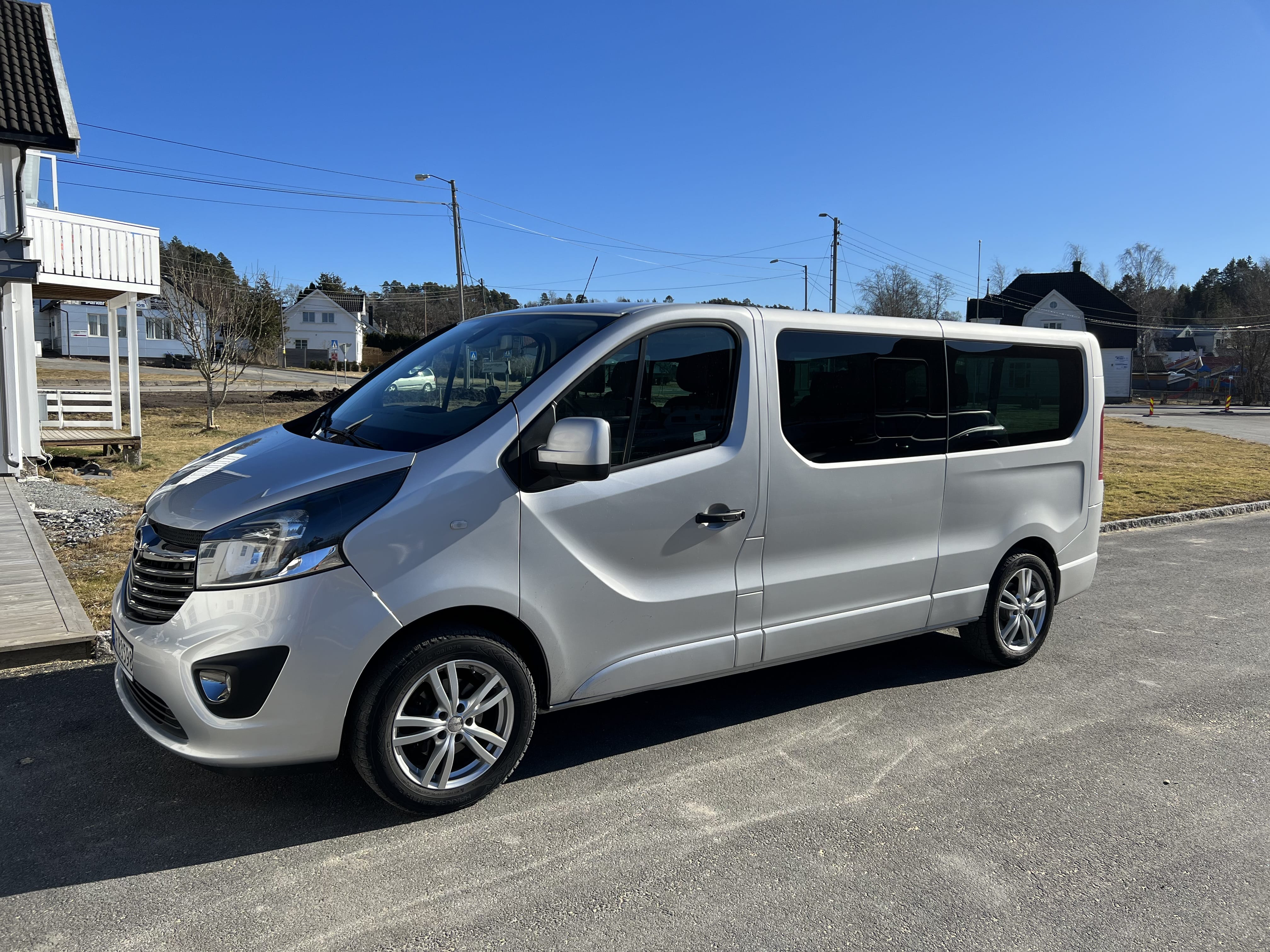 Opel Vivaro, 2016, Diesel, 9 seter eller mer
