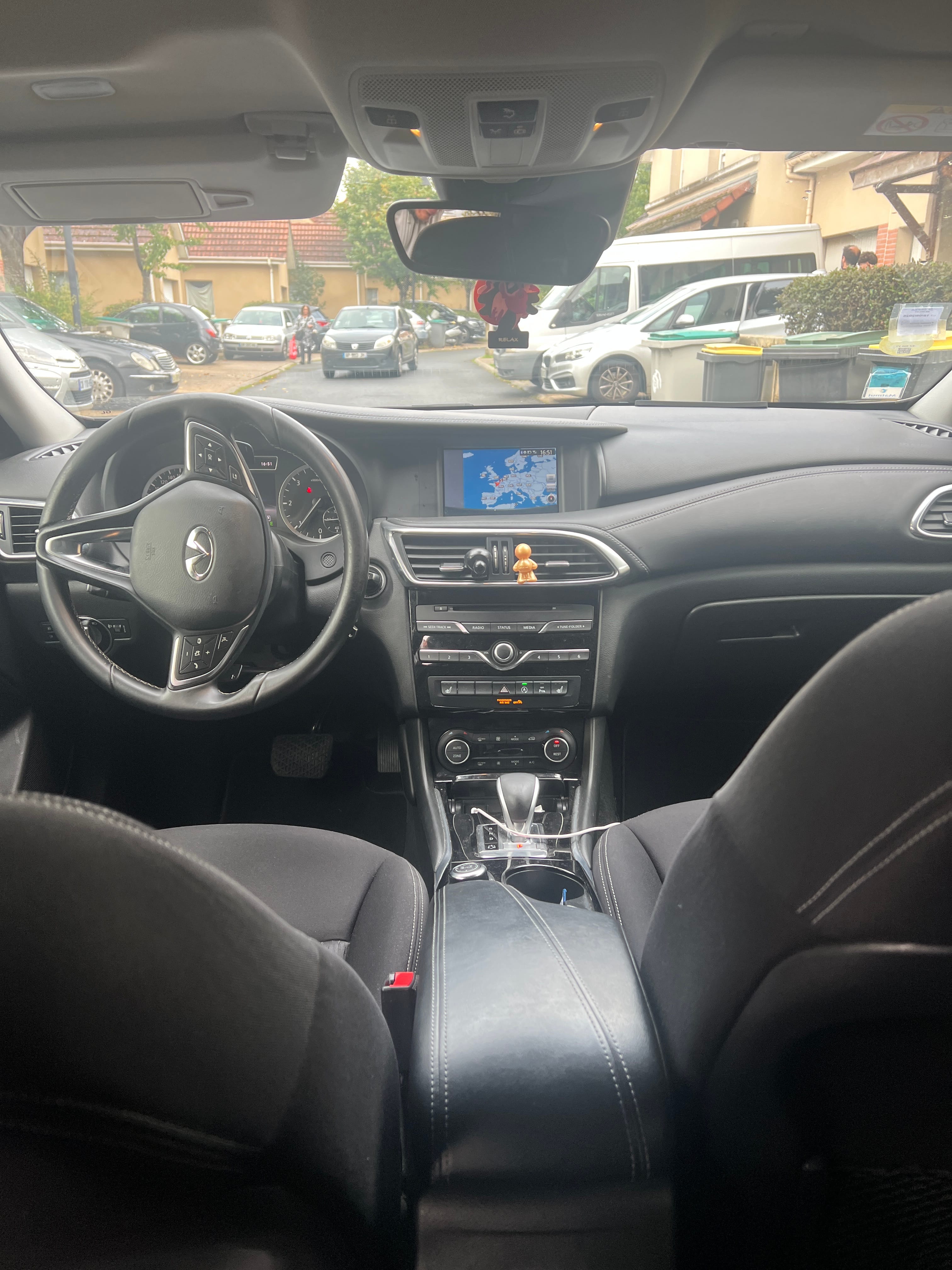 Infiniti Q30 avec Régulateur de vitesse