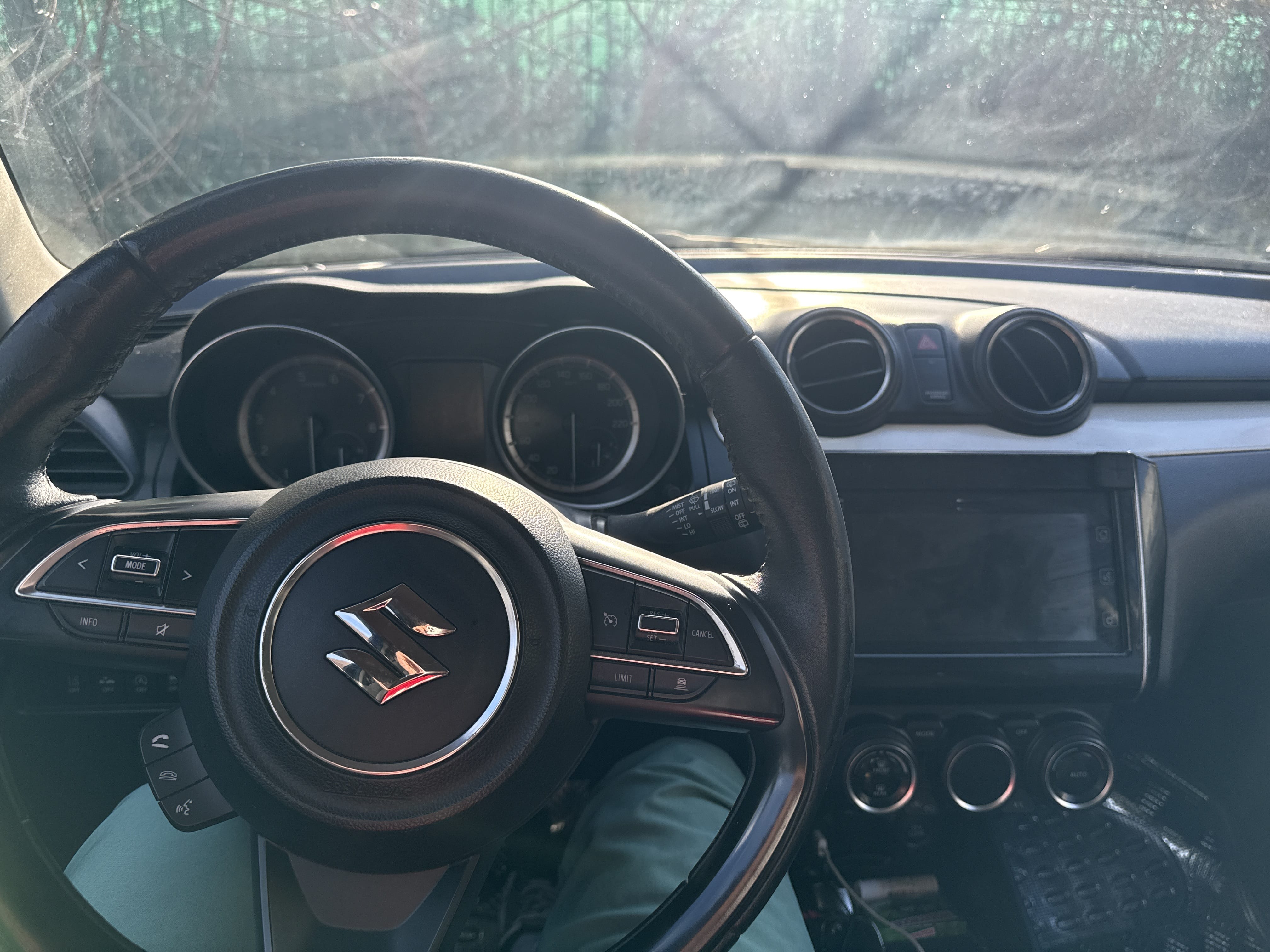 Suzuki Swift avec Régulateur de vitesse