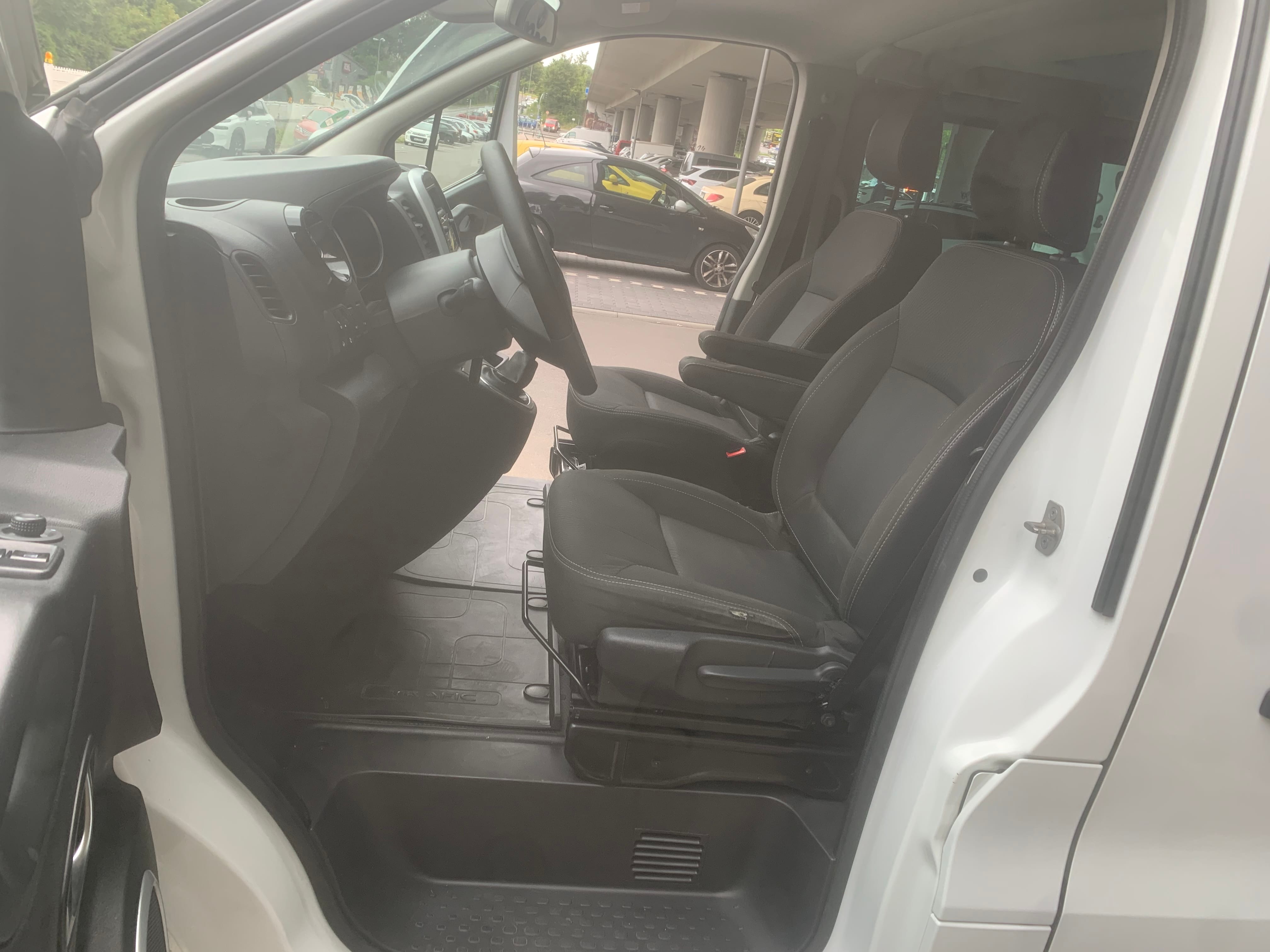 Renault Trafic mit Audio-/iPod-Zugang