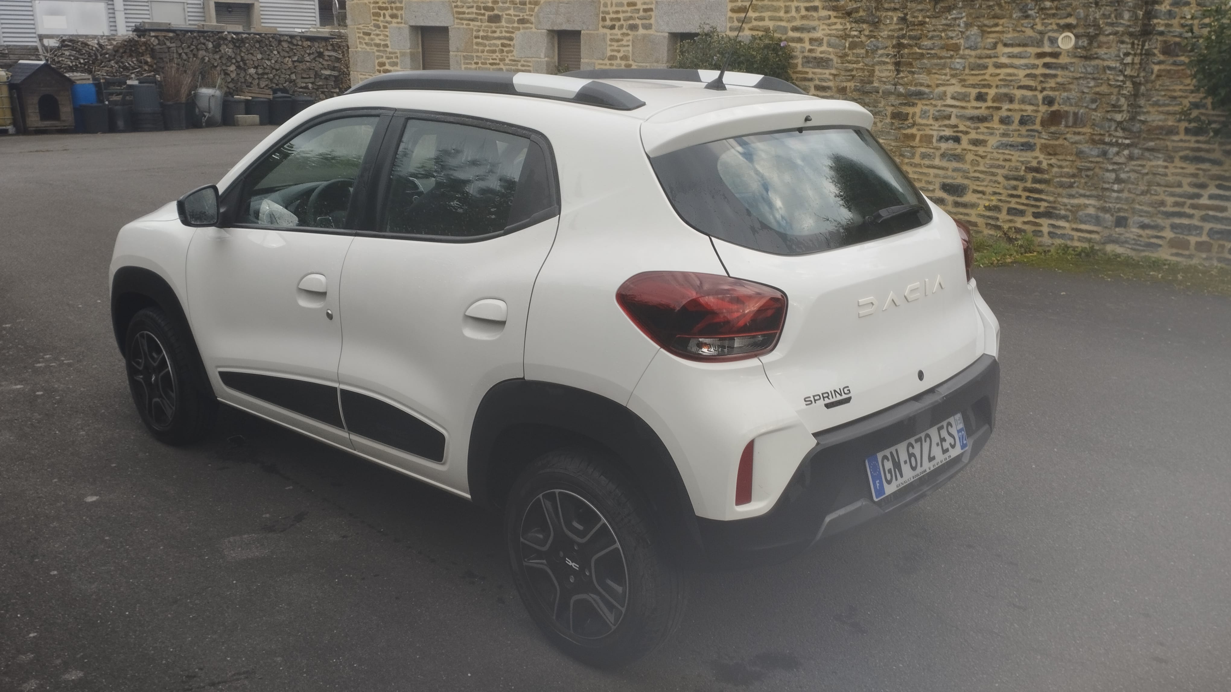 Dacia Spring avec Entrée audio / iPod