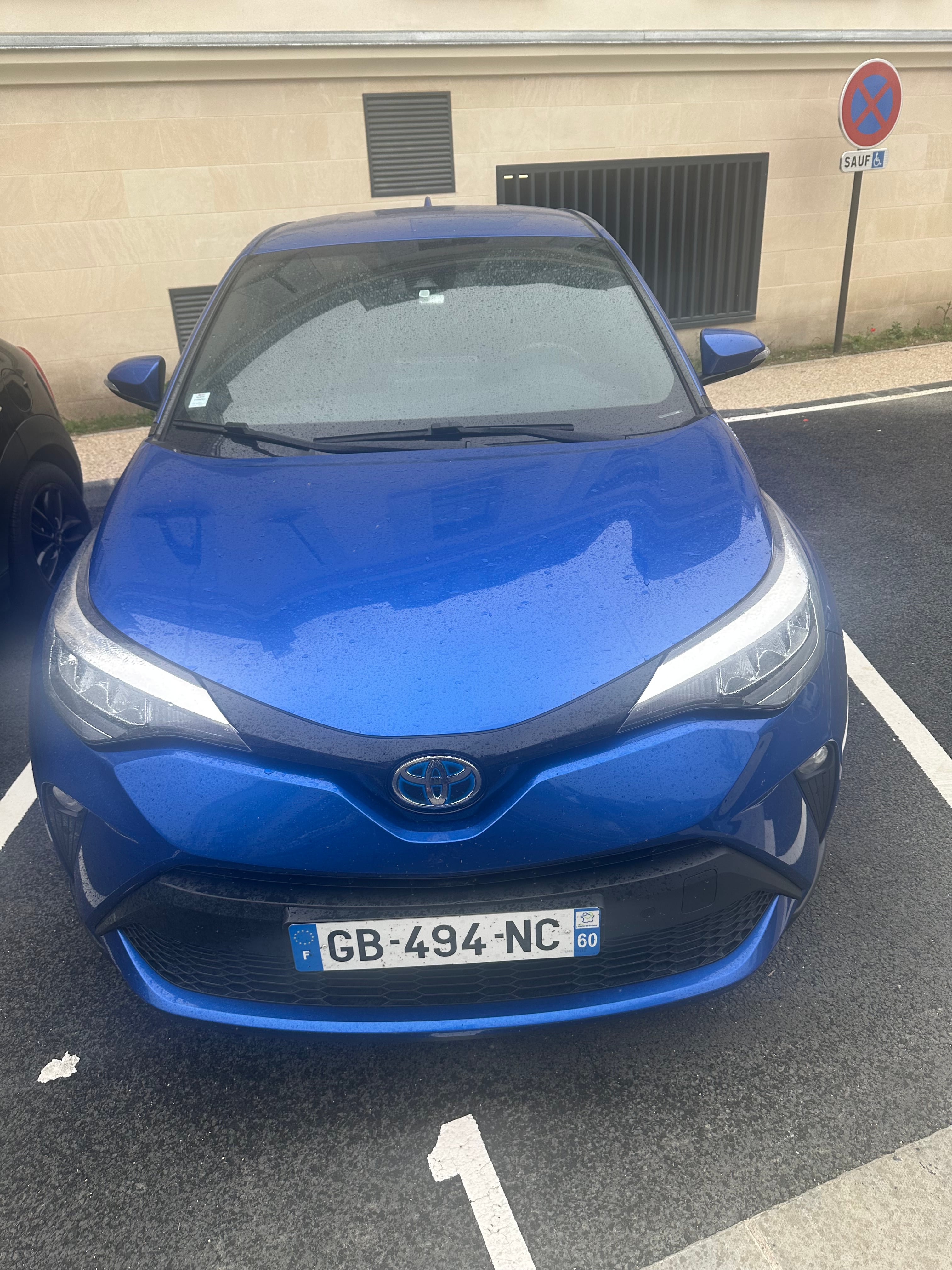 Toyota C-HR Hybrid, 2021, Essence 95 / Électrique (hybride), automatique