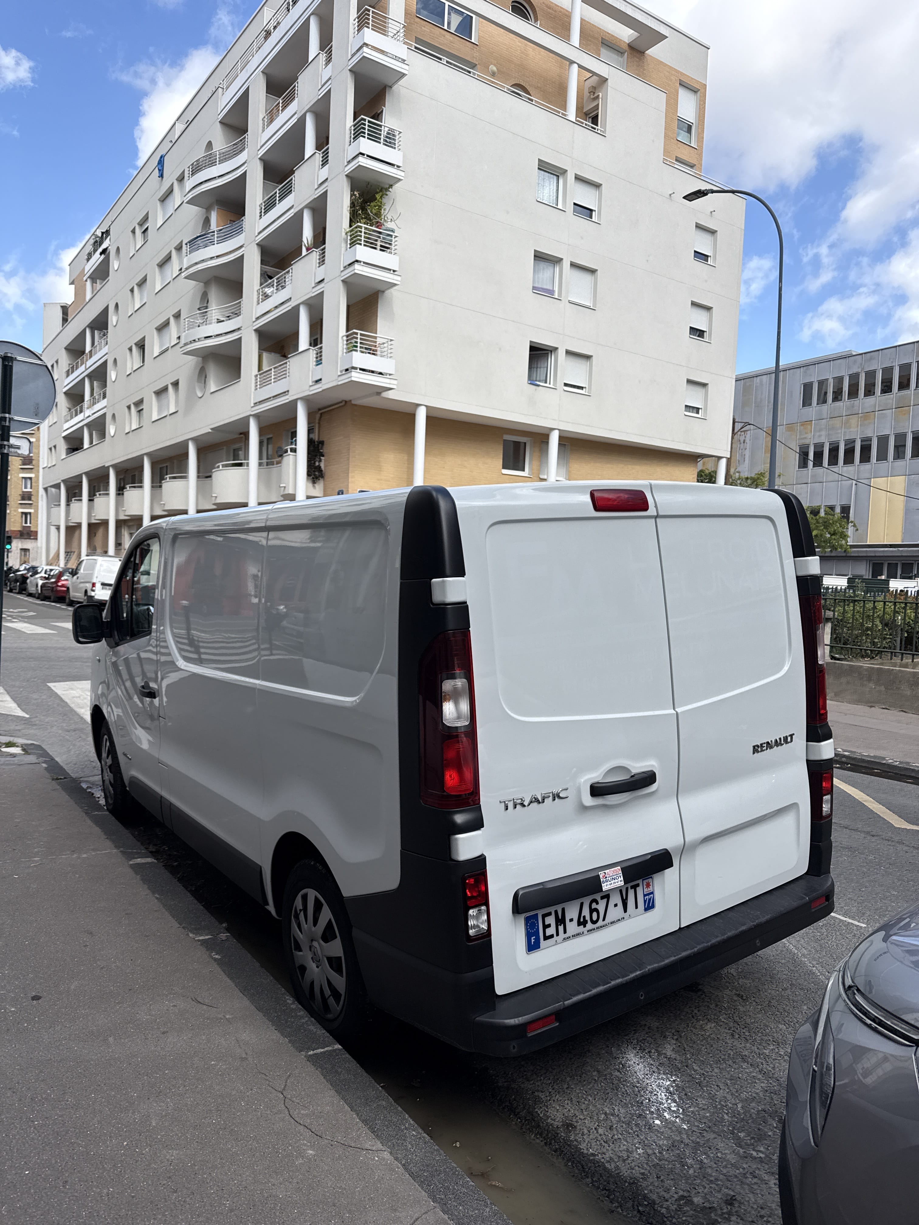 Renault Trafic 1.6 dci 120ch avec GPS