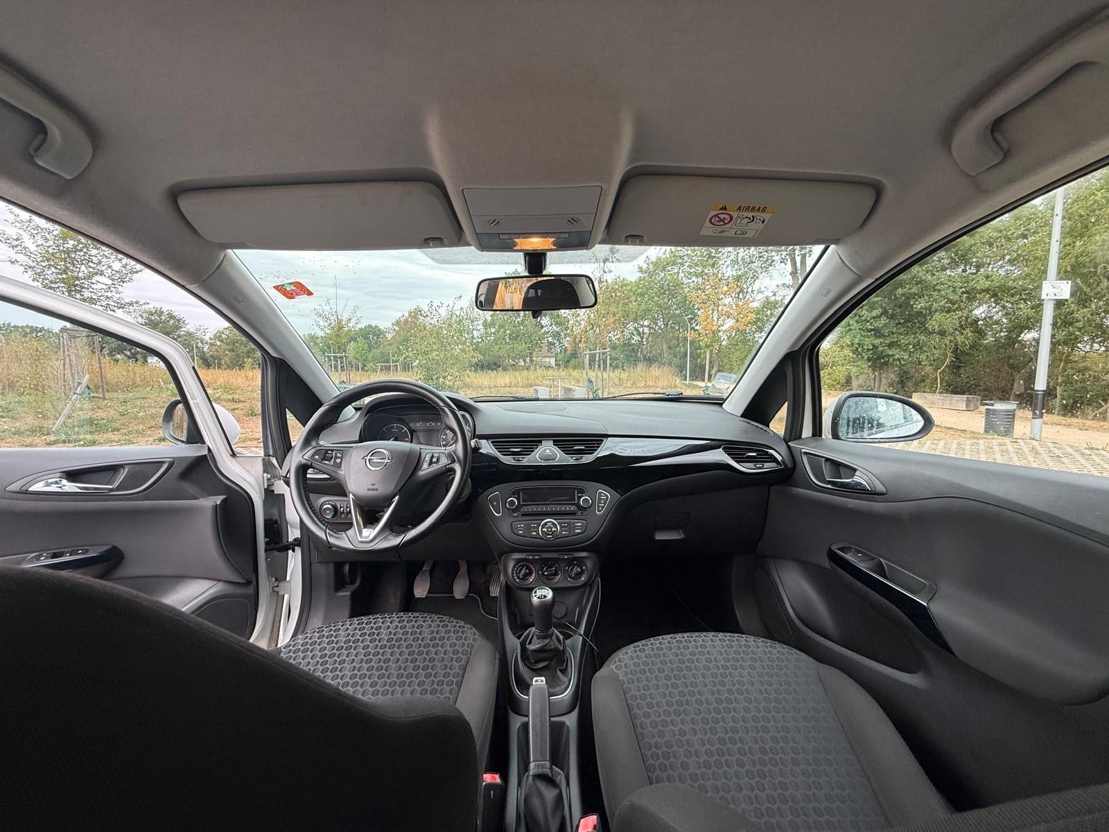 Opel Corsa-E avec Port USB
