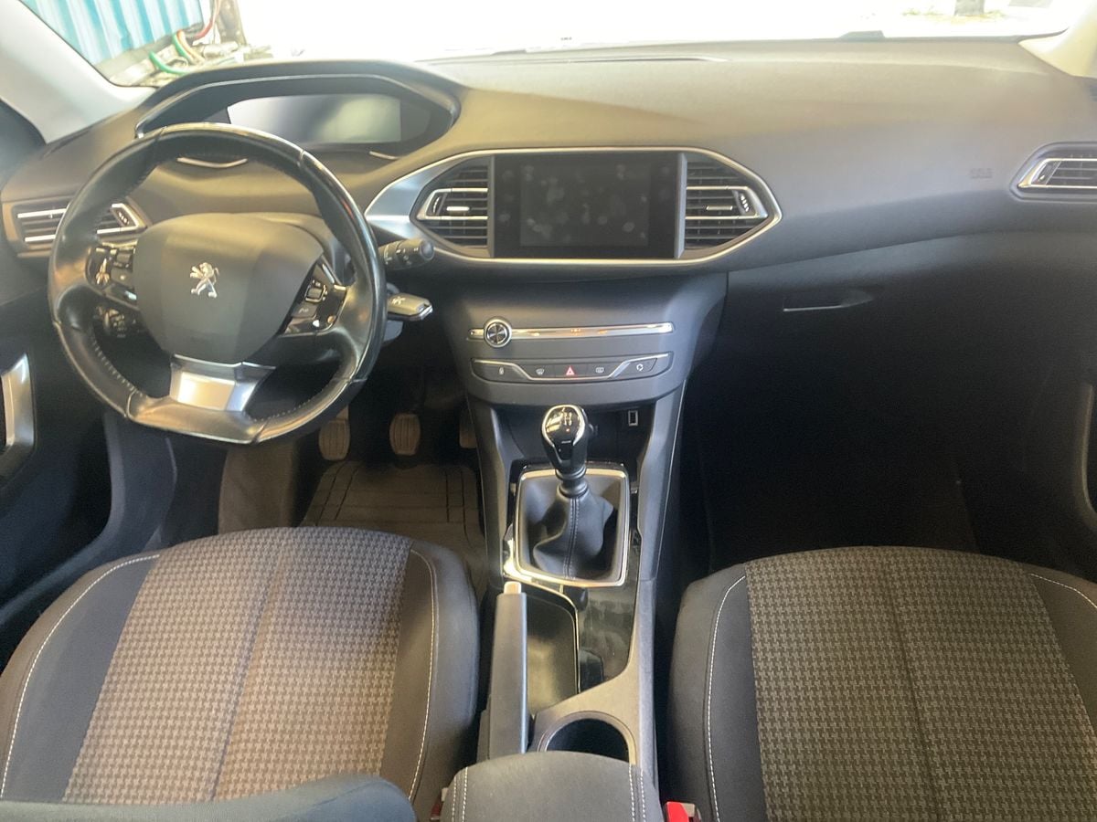 Peugeot 308 1.5 HDI avec Régulateur de vitesse