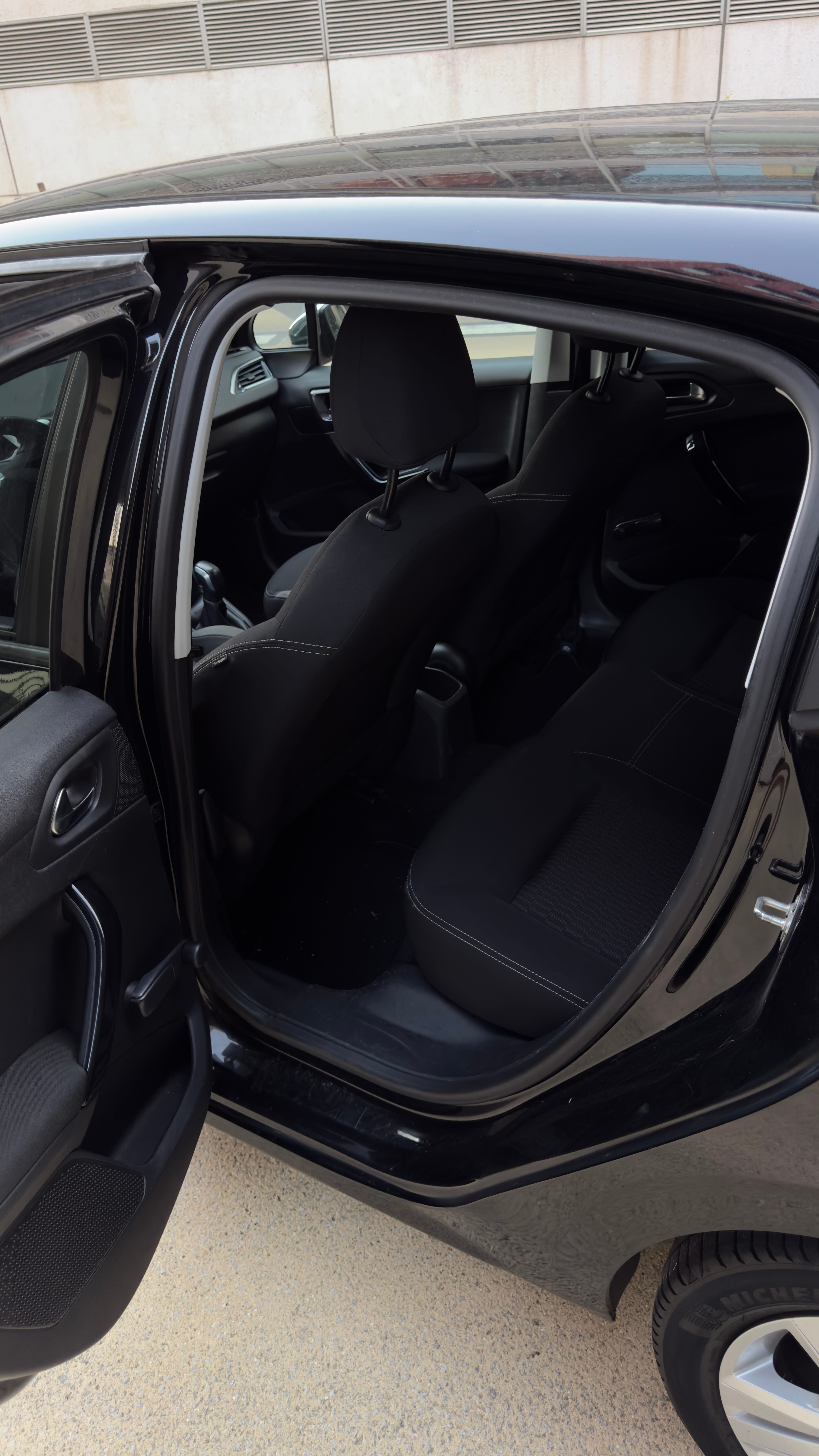 Peugeot 208 avec Port USB