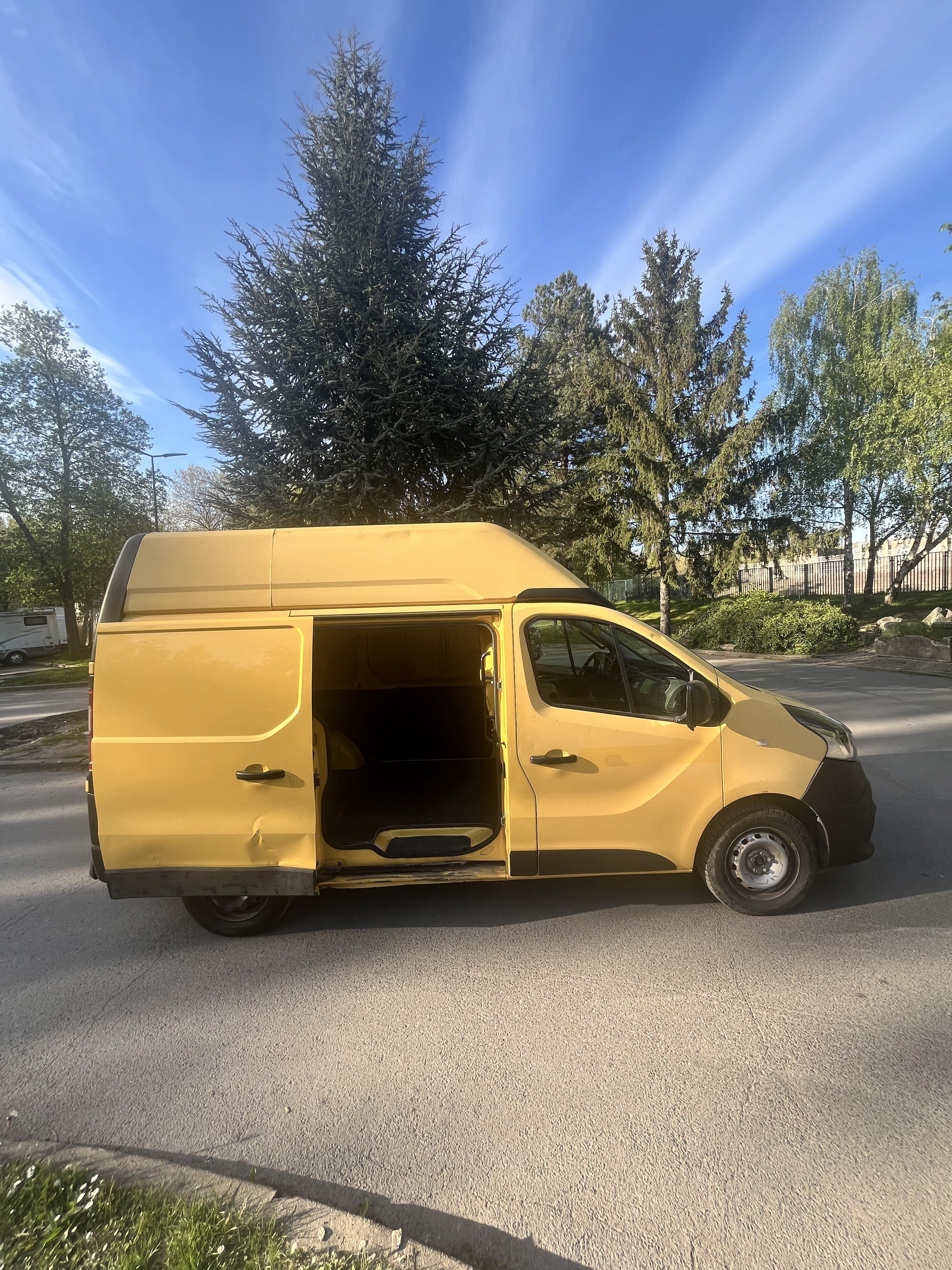 Renault Trafic L1H2 - CarPlay - Diable inclus avec Apple CarPlay