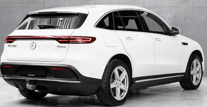 Mercedes-Benz EQC 400 4Matic with Backup camera