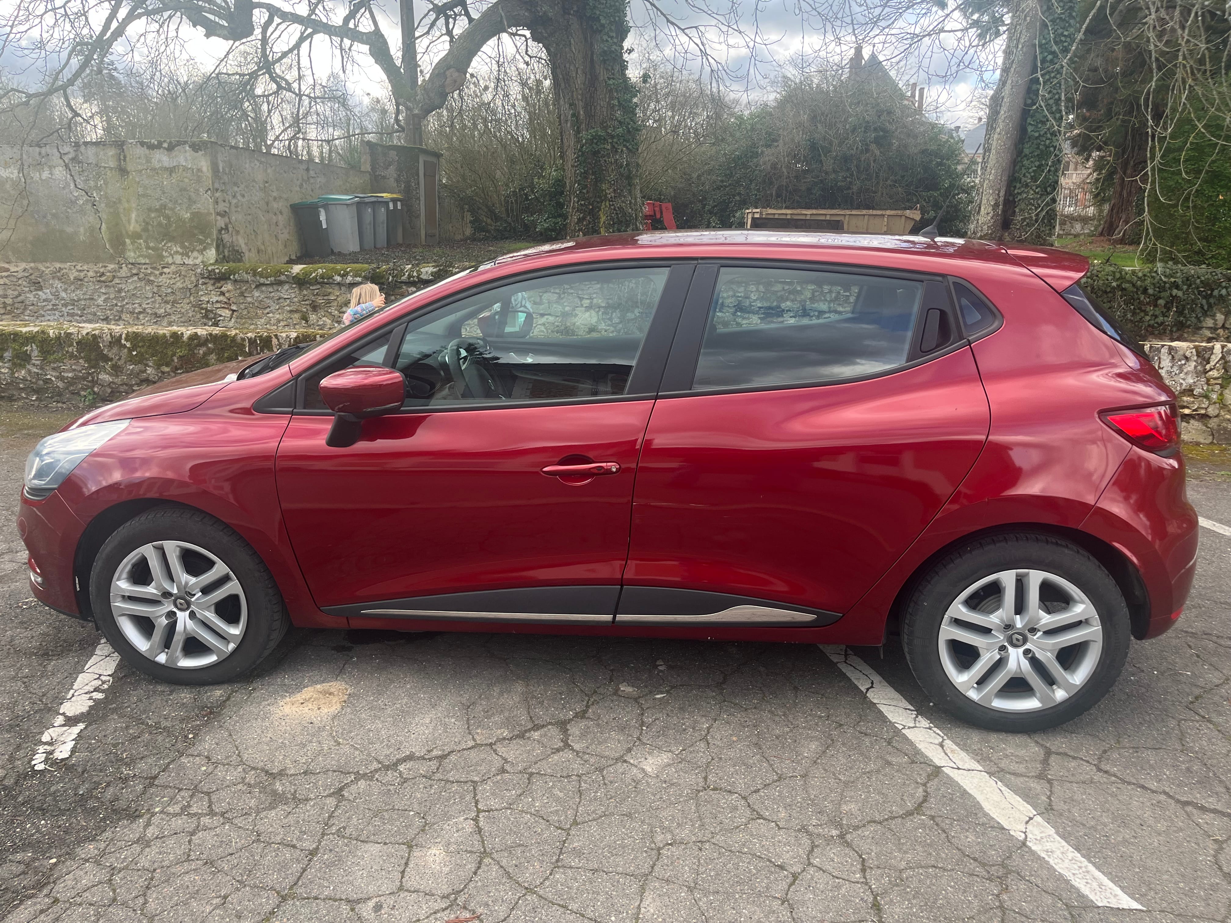 Renault Clio avec Climatisation