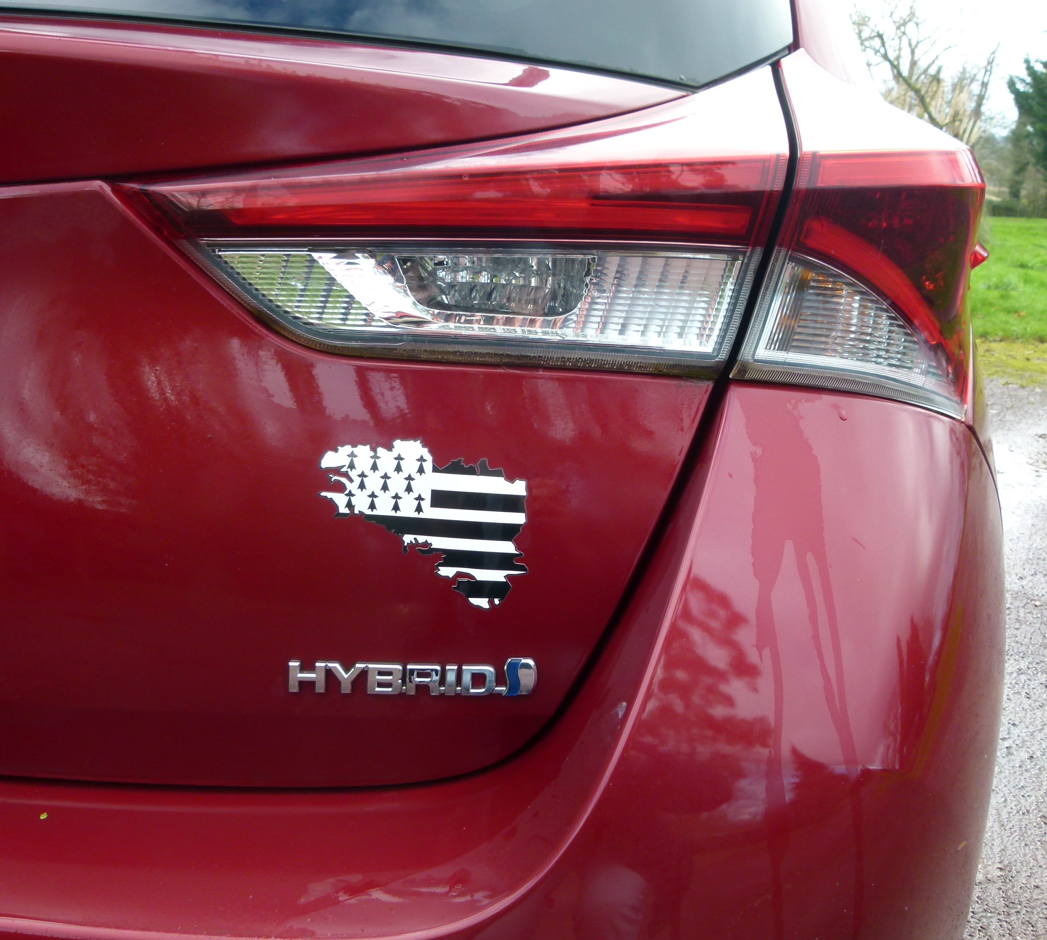 Toyota Auris Design 136h hybride avec Entrée audio / iPod