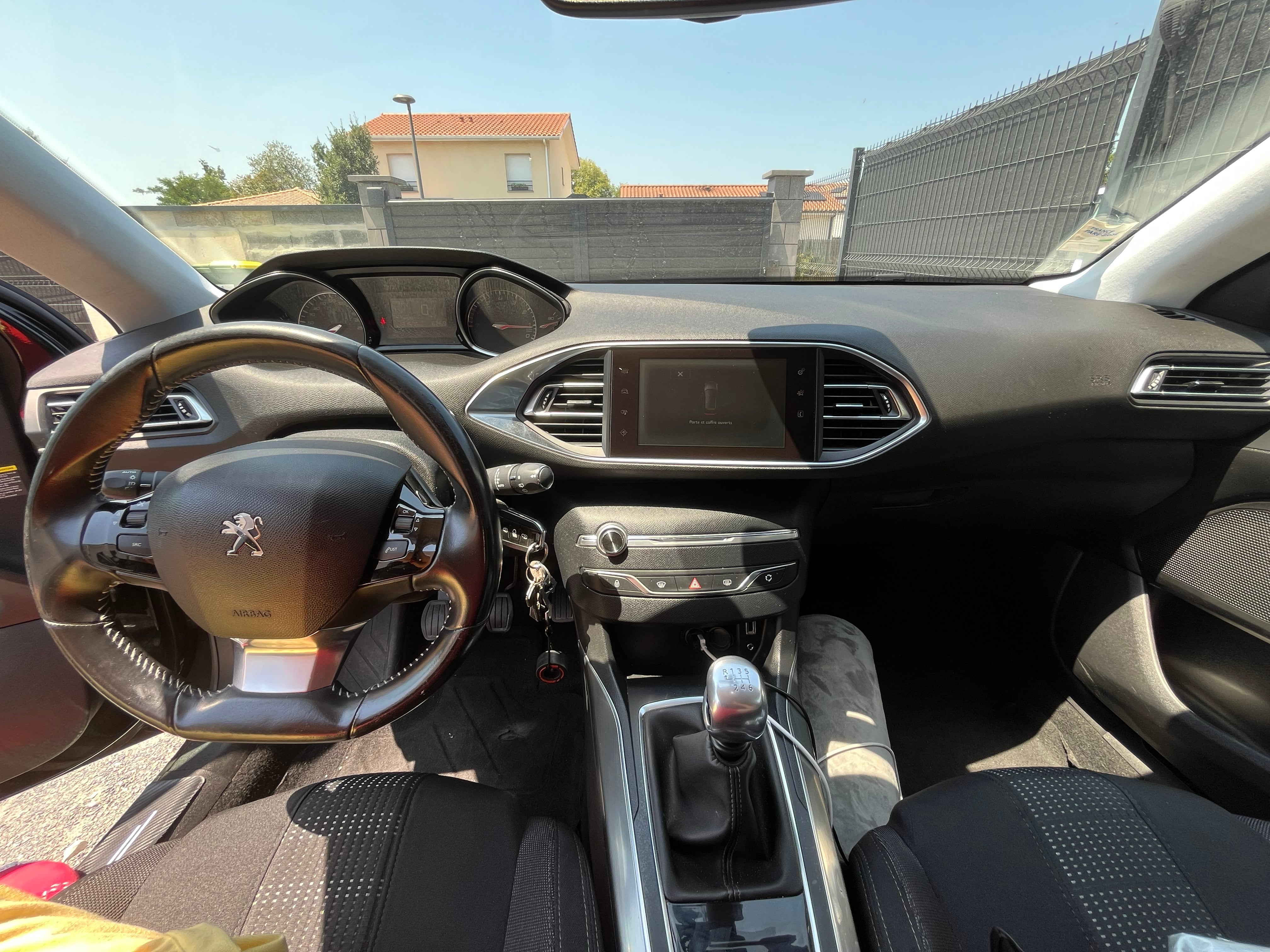 Peugeot 308 SW 130 ch essence avec GPS