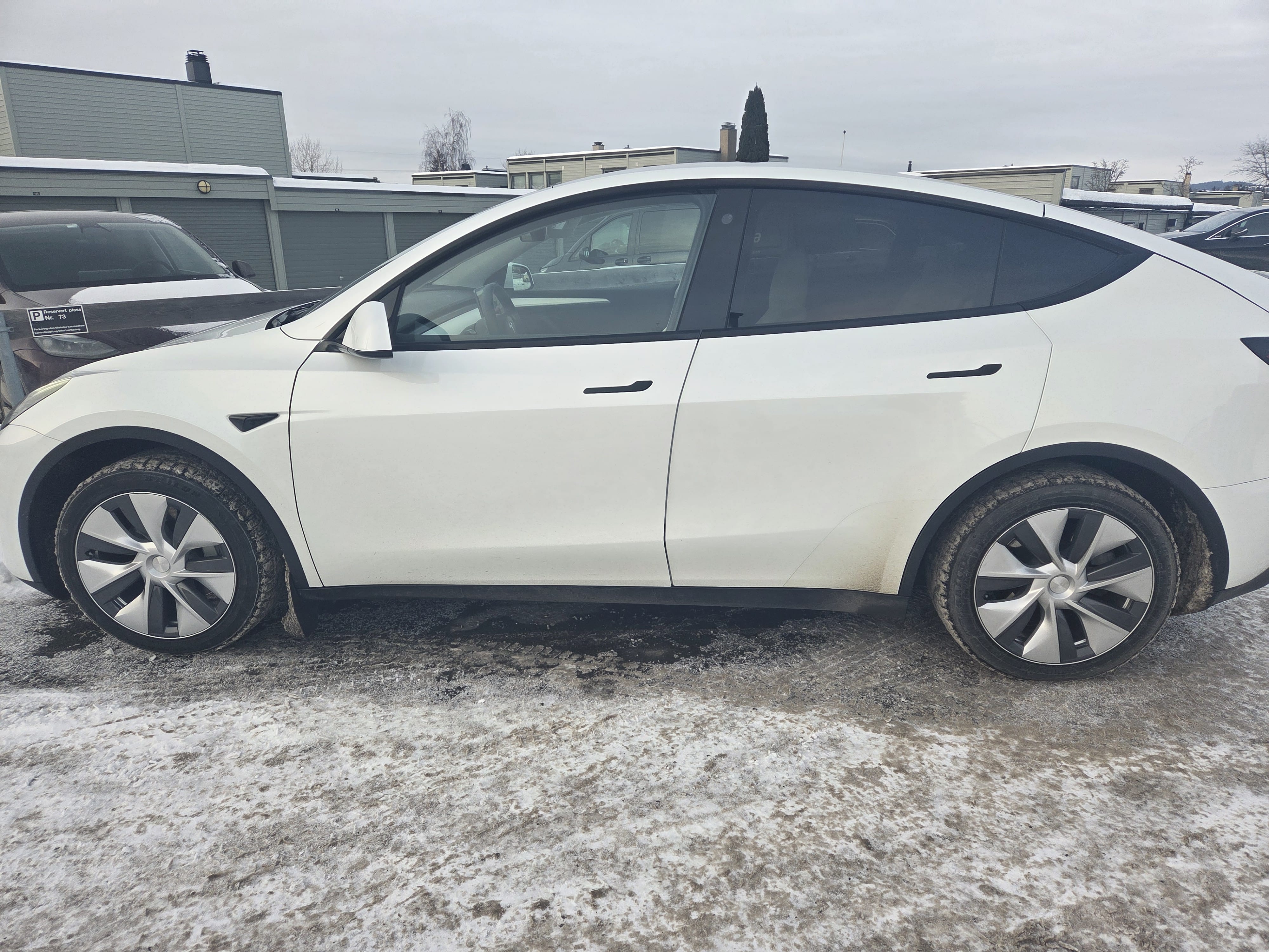 Tesla Model Y Long Range med Aircondition