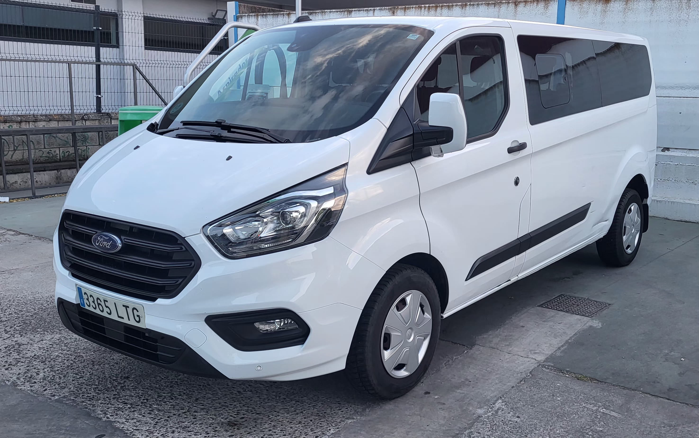 Ford Transit Custom Kombi 2.0 130CV, 2021, Diesel, 9 plazas y más