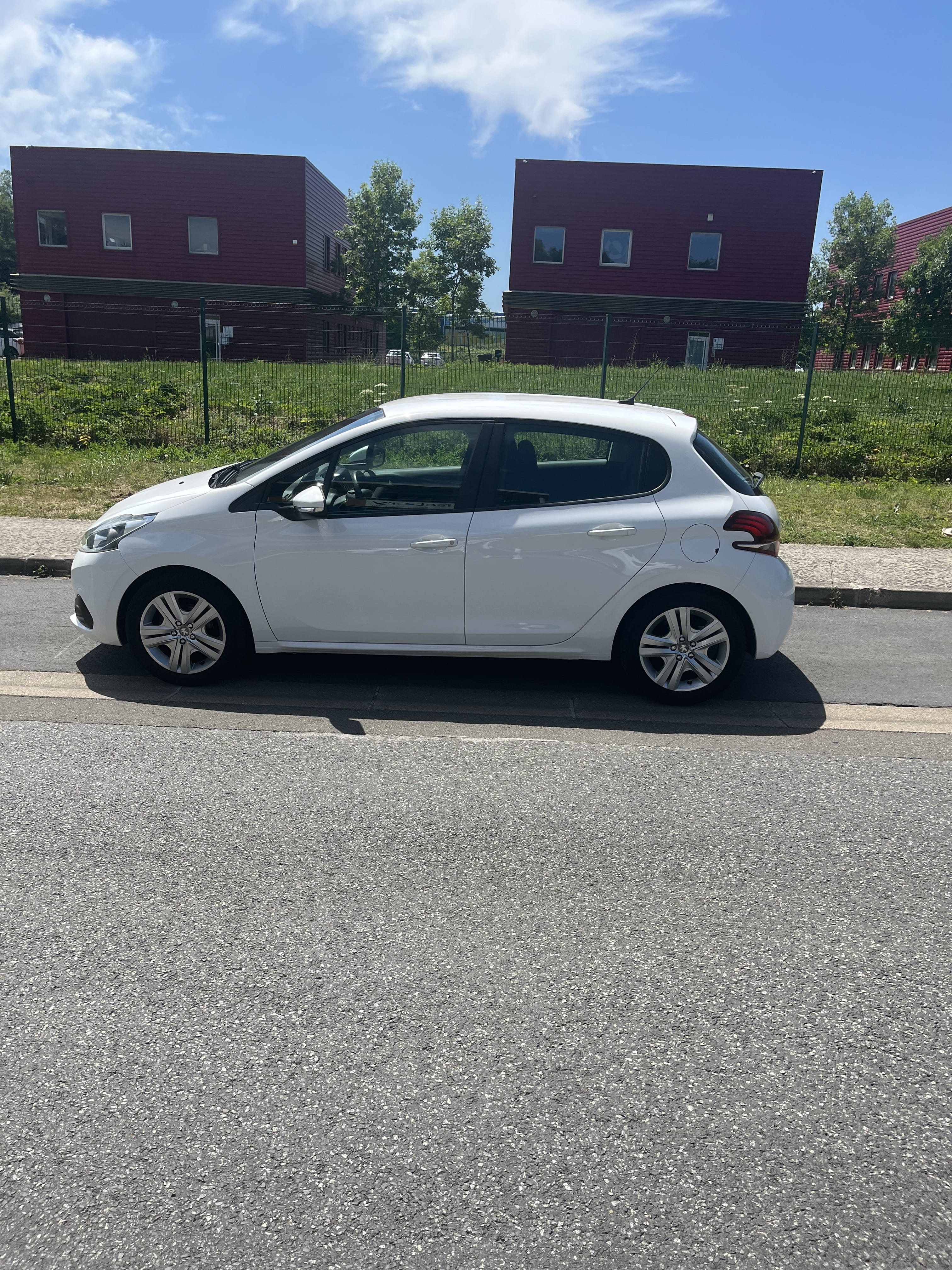 Peugeot 208 avec Climatisation