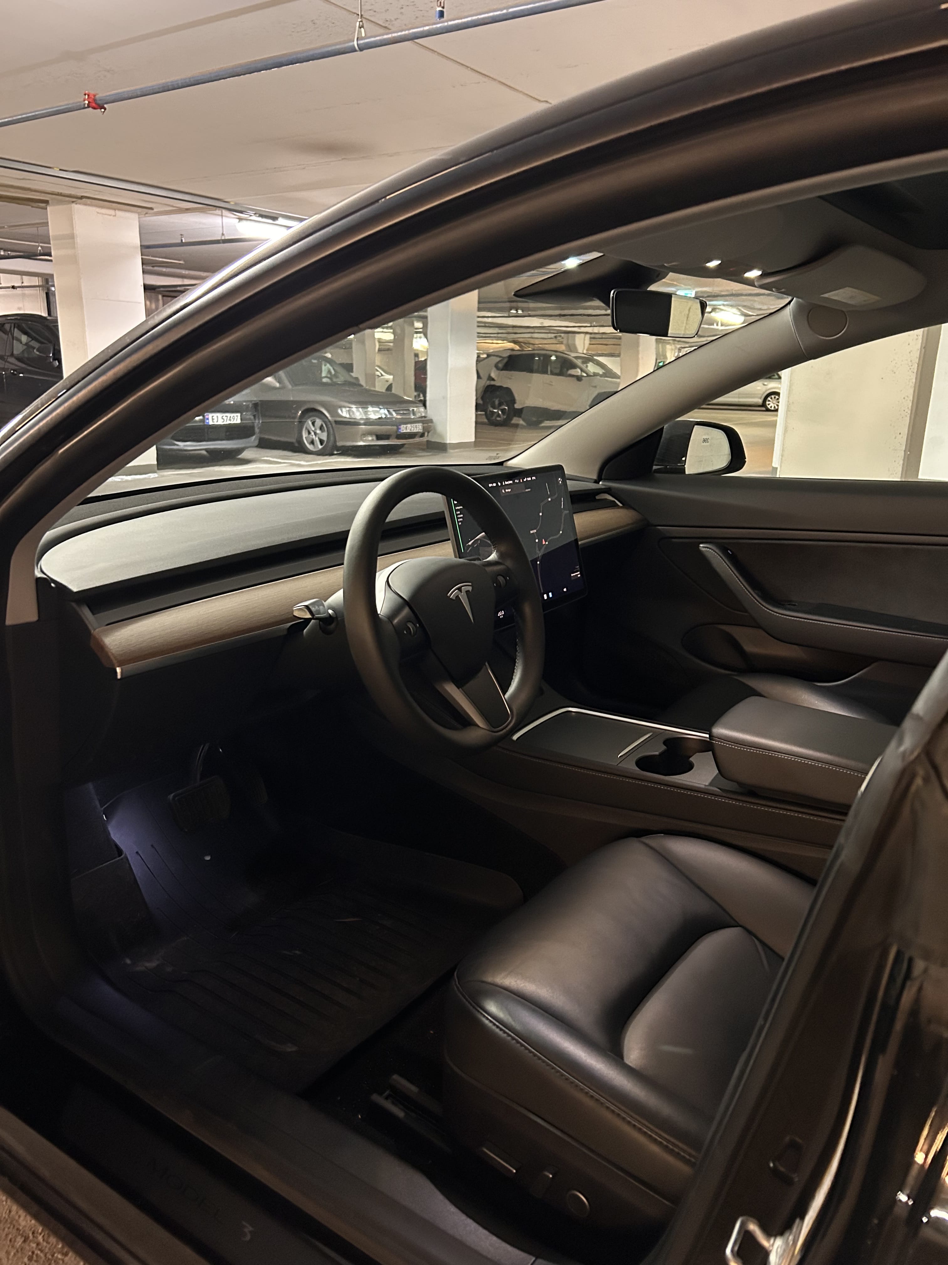 Tesla Model 3 Long Range med Firehjulstrekk