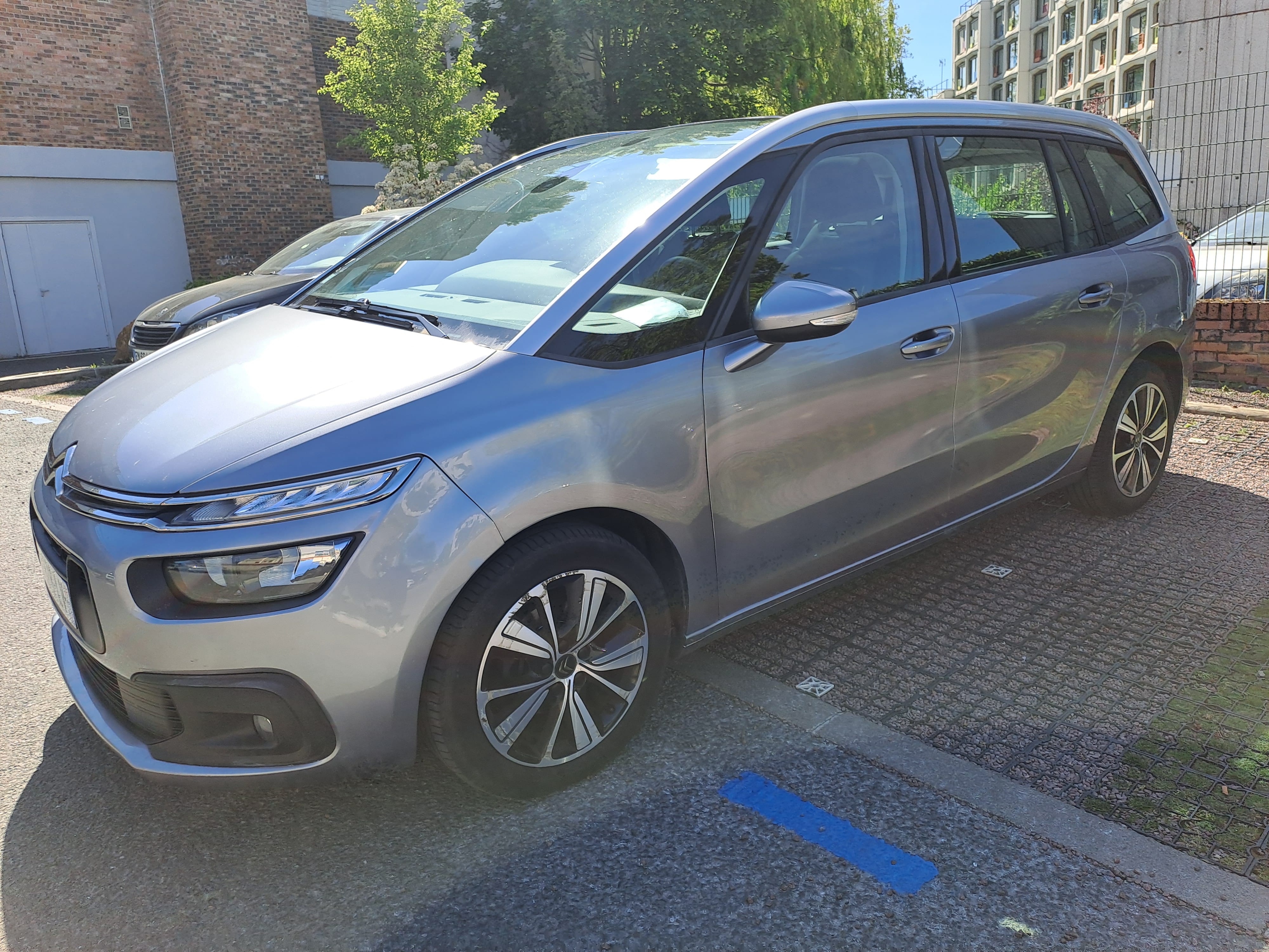 Citroen C4 Grand Spacetourer avec Climatisation