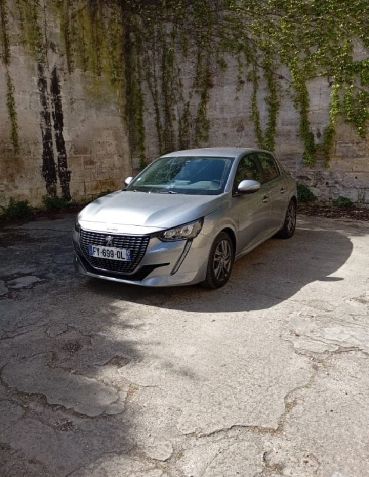 Peugeot 208, 2021, Essence 95, Automatik