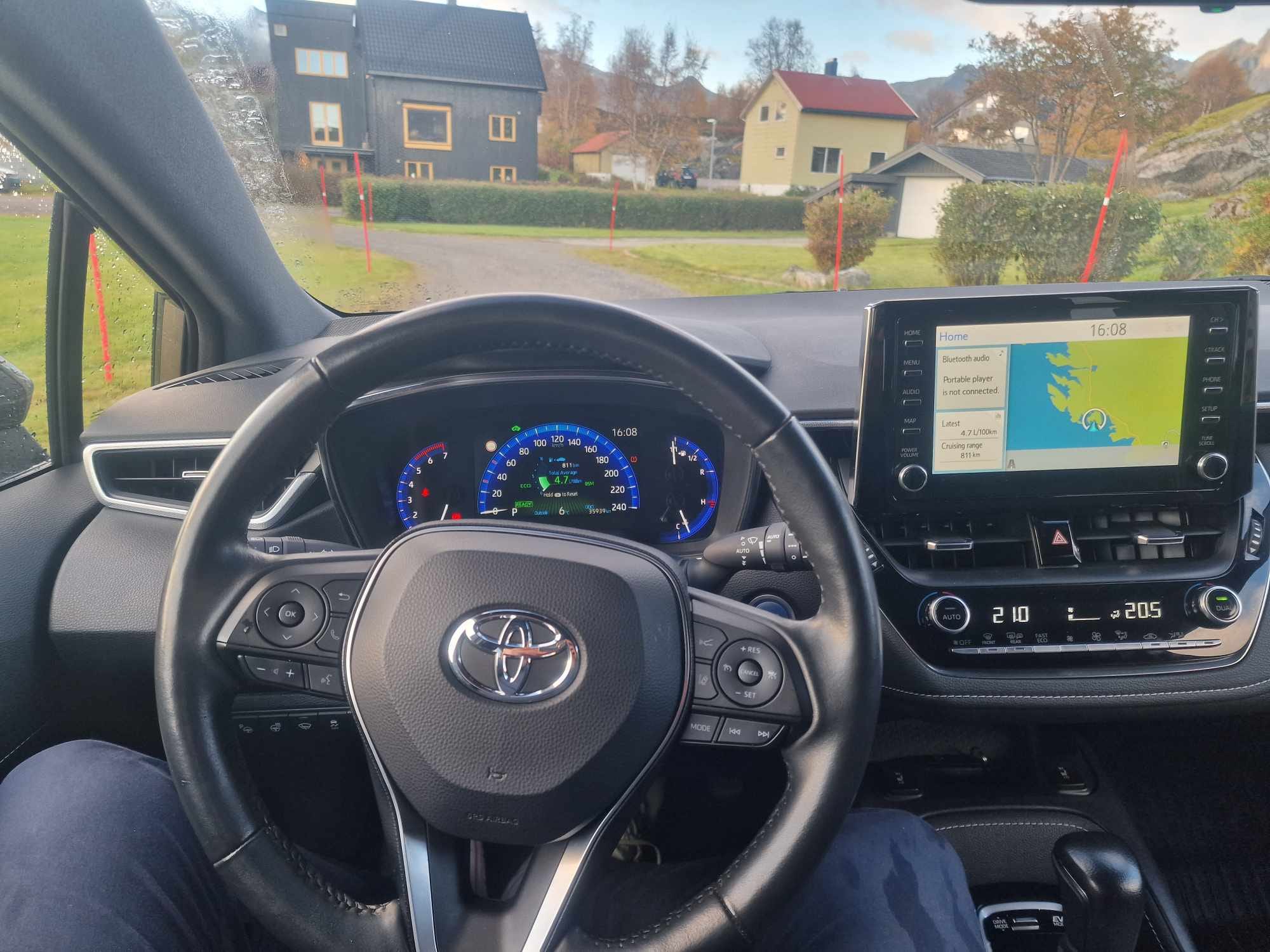 Toyota Corolla Touring Sports Collection Hybrid with Cruise control