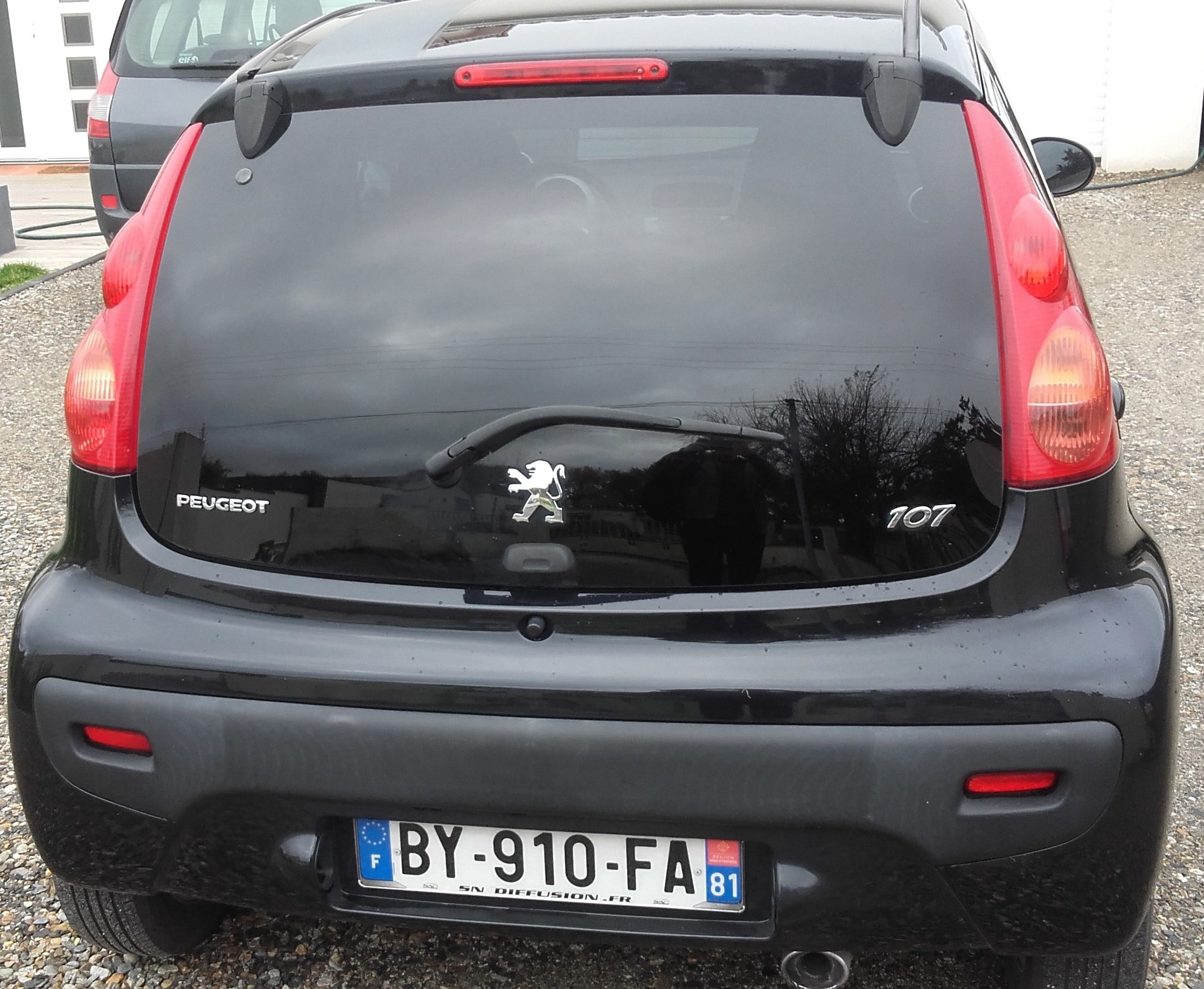 Peugeot 107 1.0 SPORTIUM