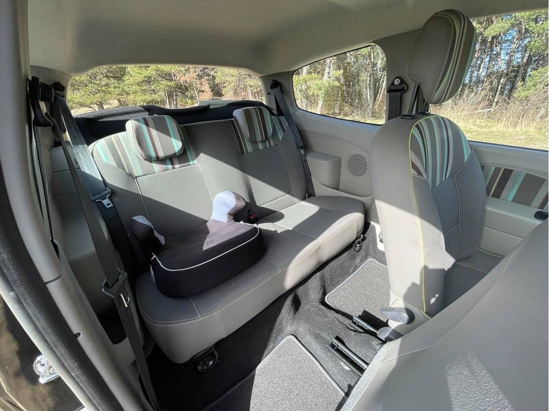 Renault Twingo II avec Siège bébé