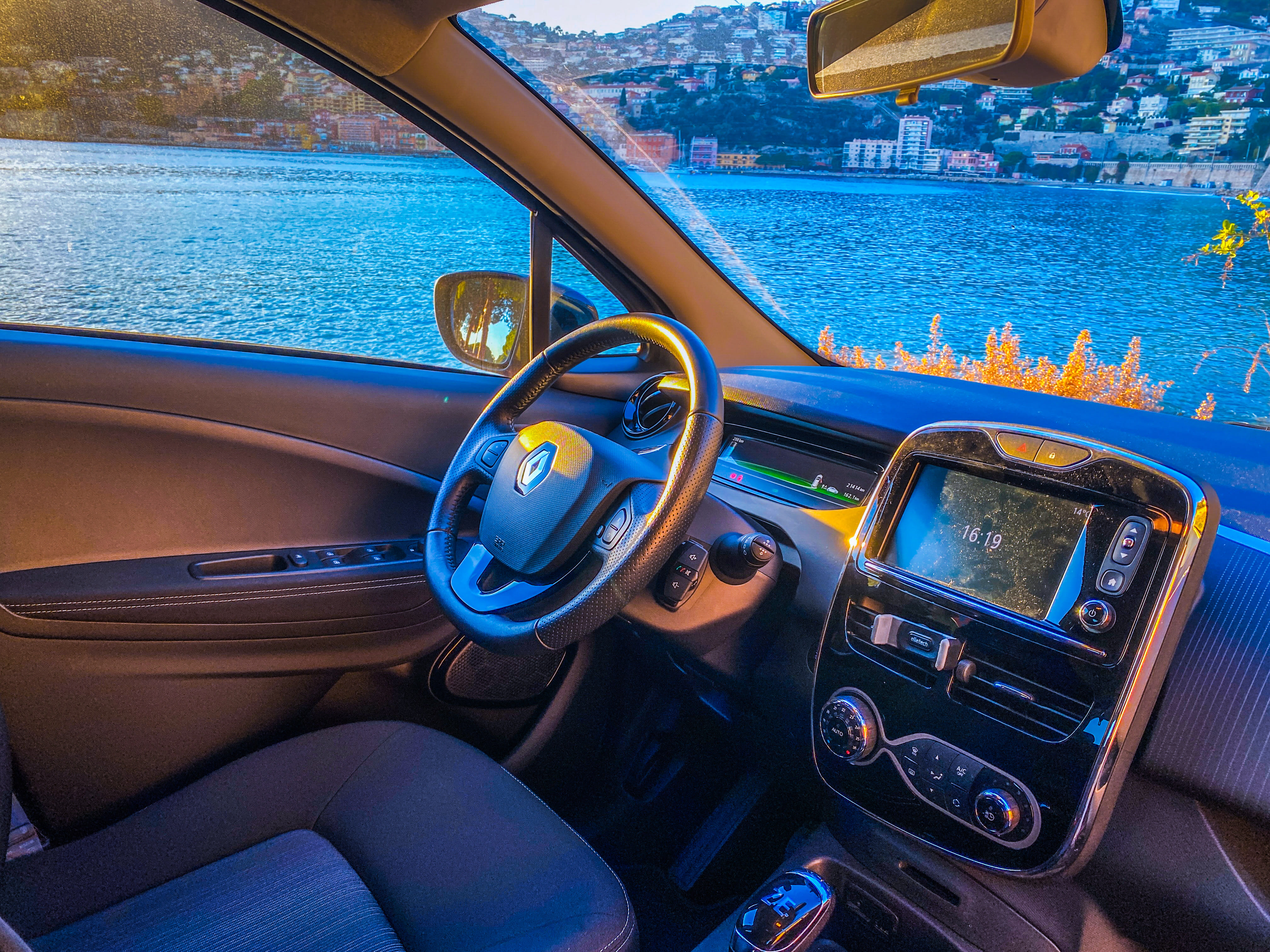 Renault ZOE 856 avec Siège bébé