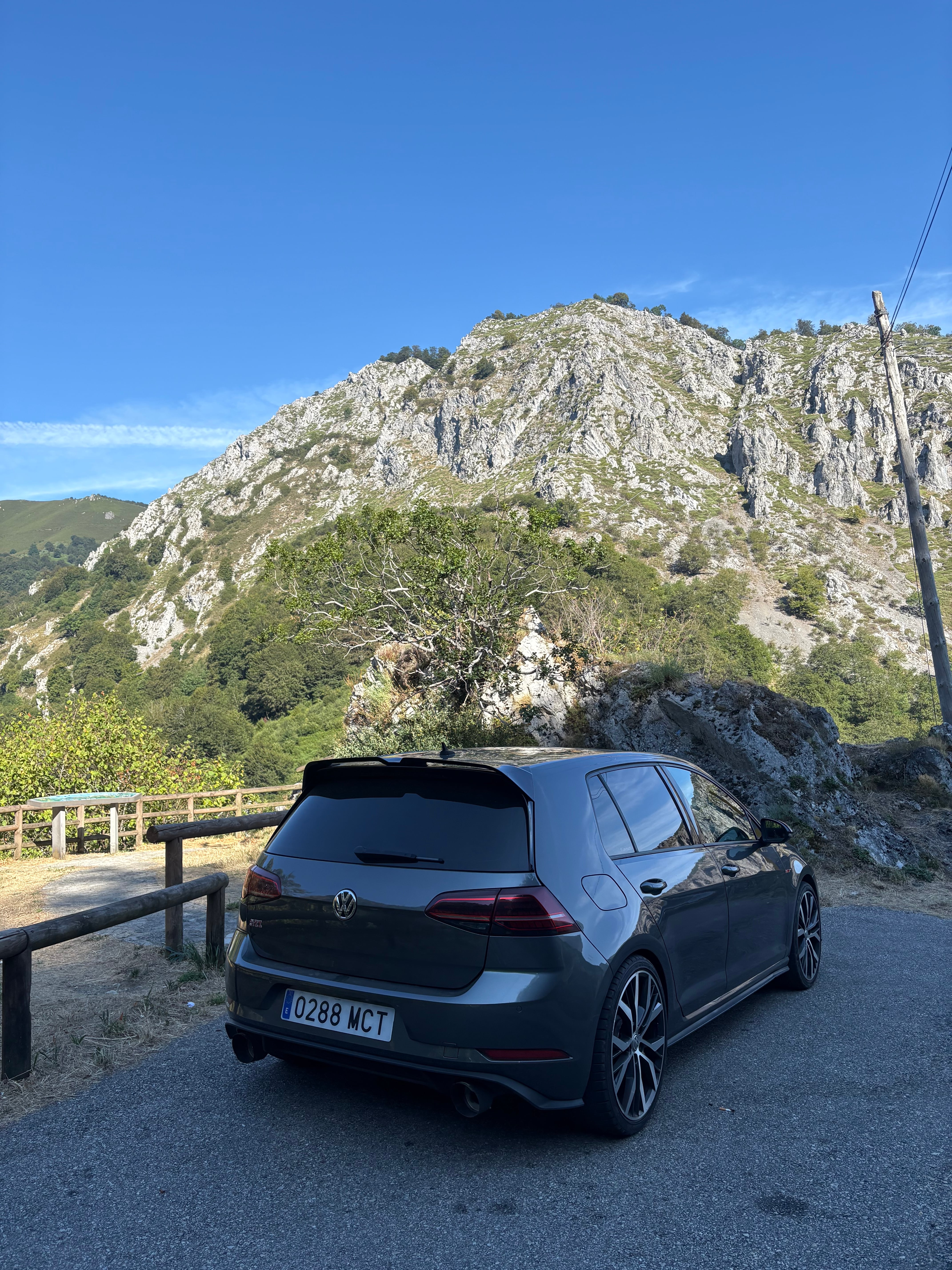 Volkswagen Golf GTI con GPS