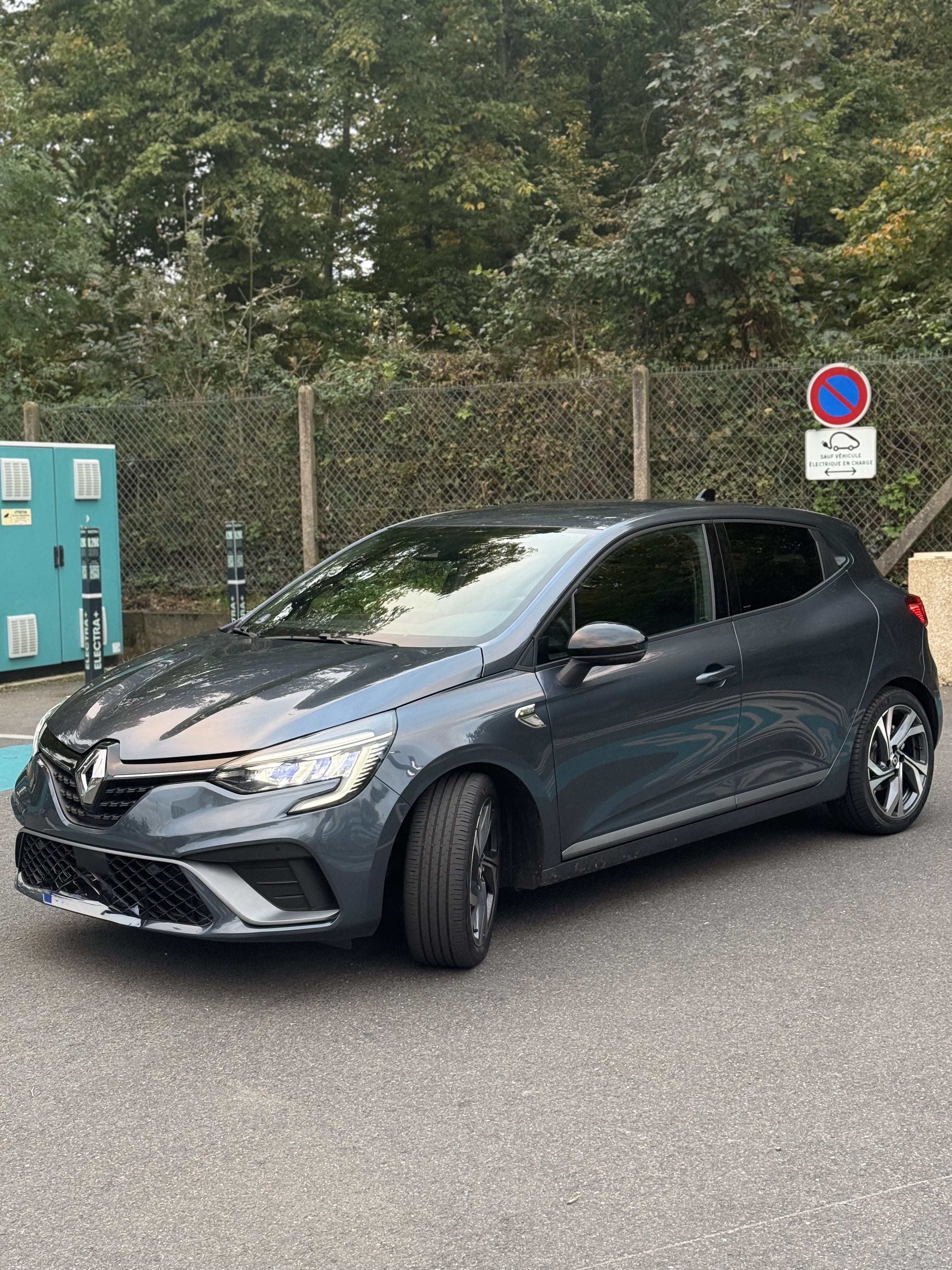 Renault Clio E-tech Hybrid avec Climatisation