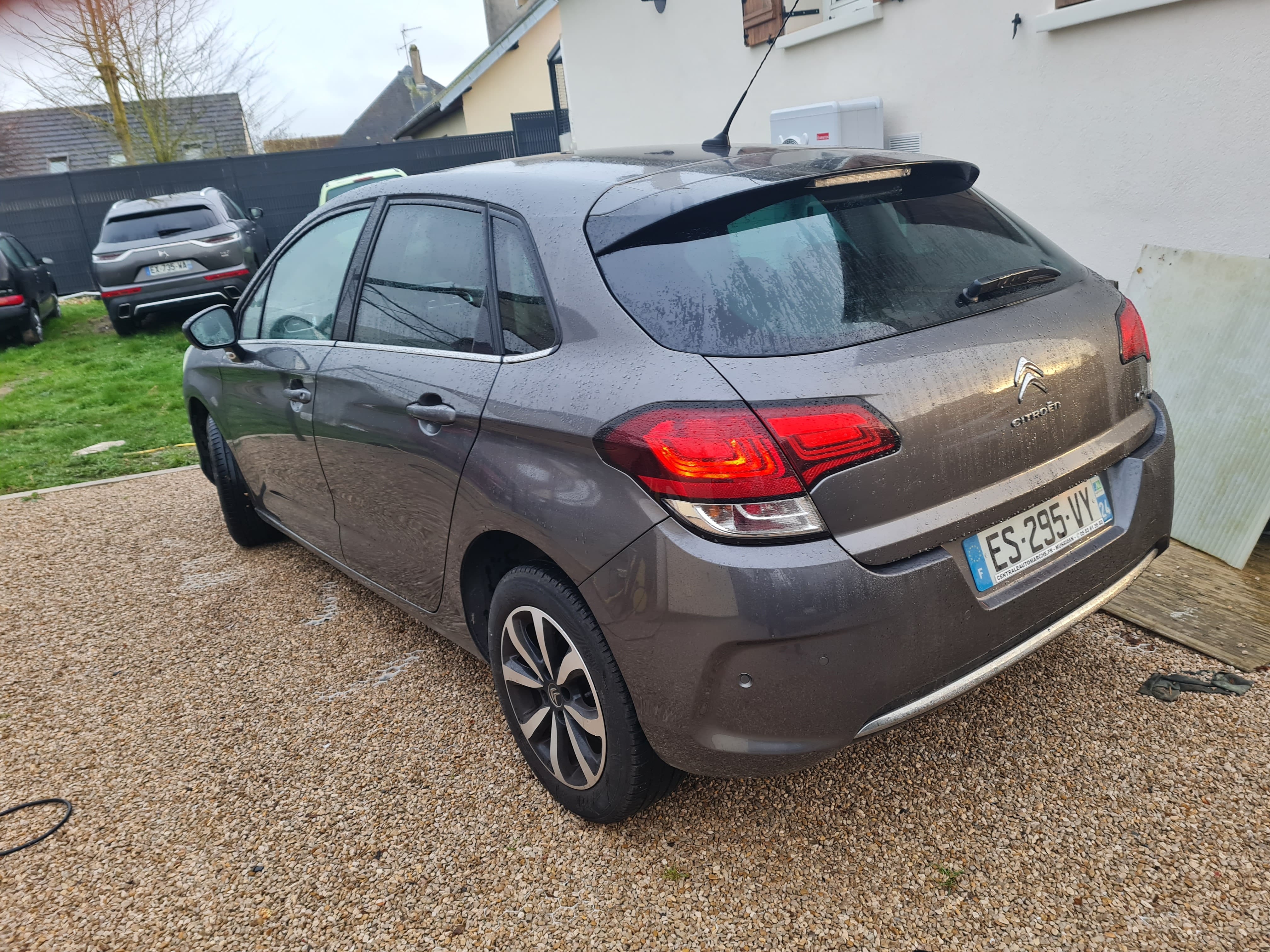 Citroen C4 AirCross avec Dashcam
